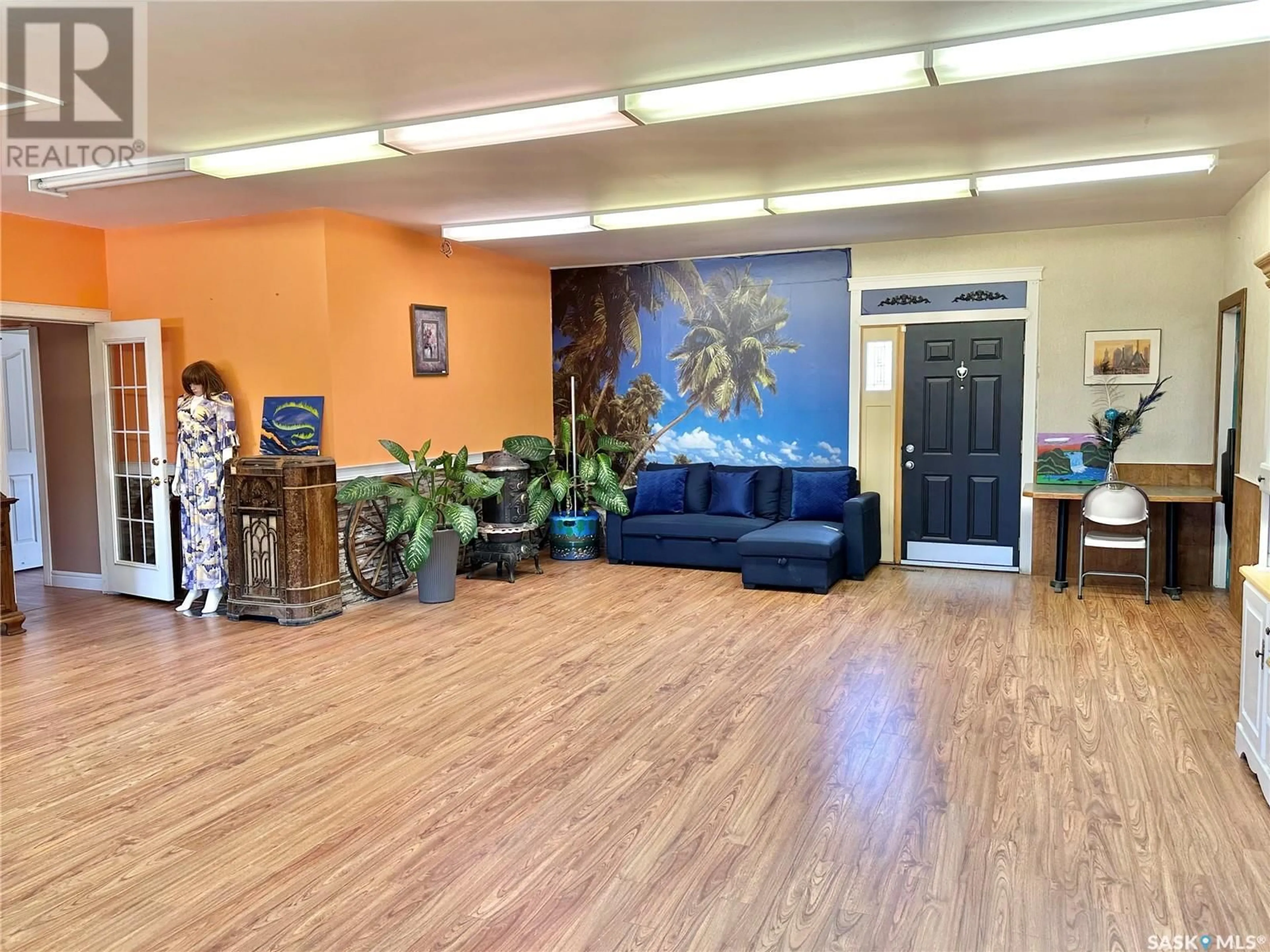 Indoor foyer for 102 1ST AVENUE, Marcelin Saskatchewan S0J1R0