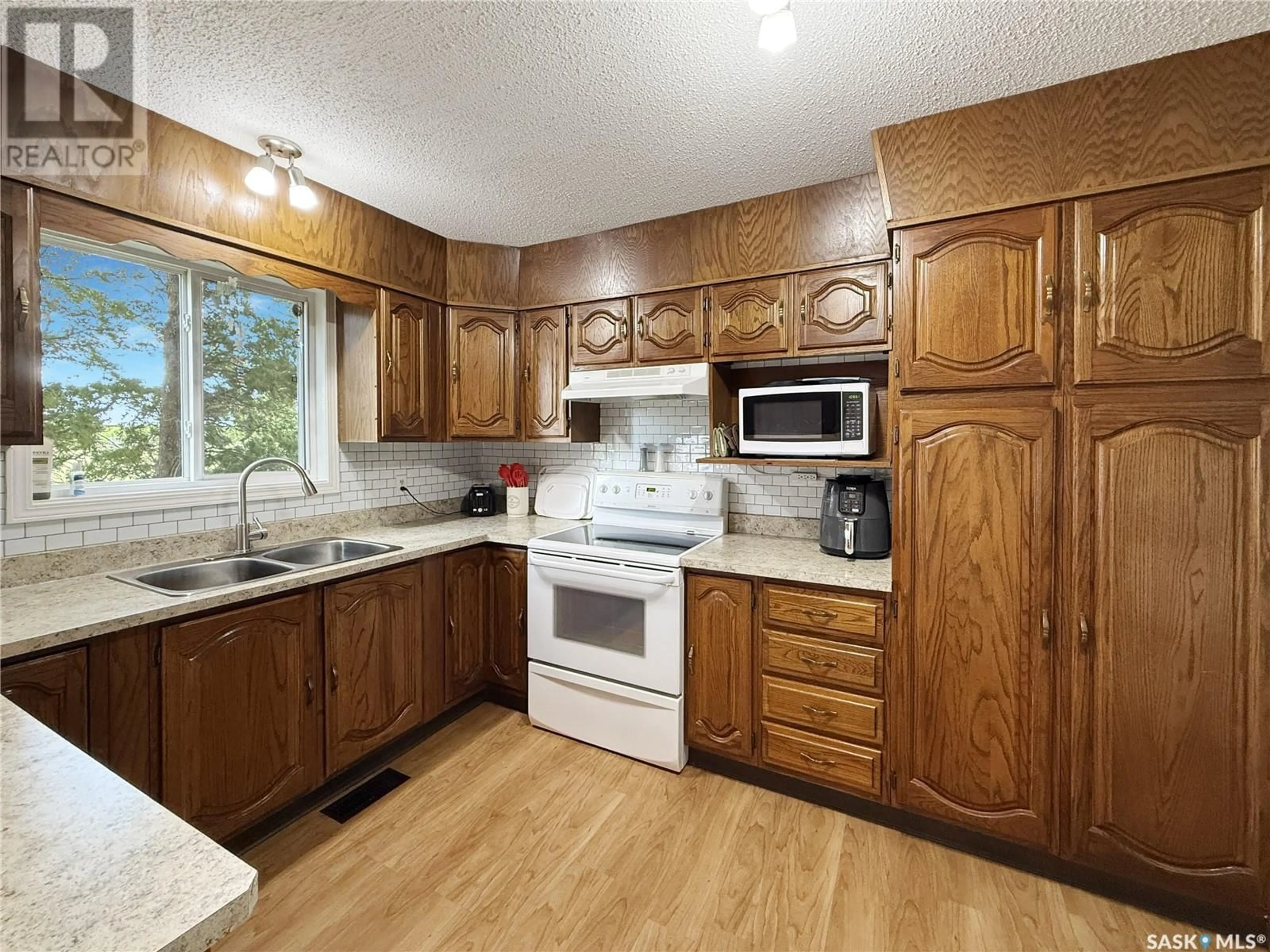 Standard kitchen, unknown for 102 2ND STREET, Meath Park Saskatchewan S0J1T0