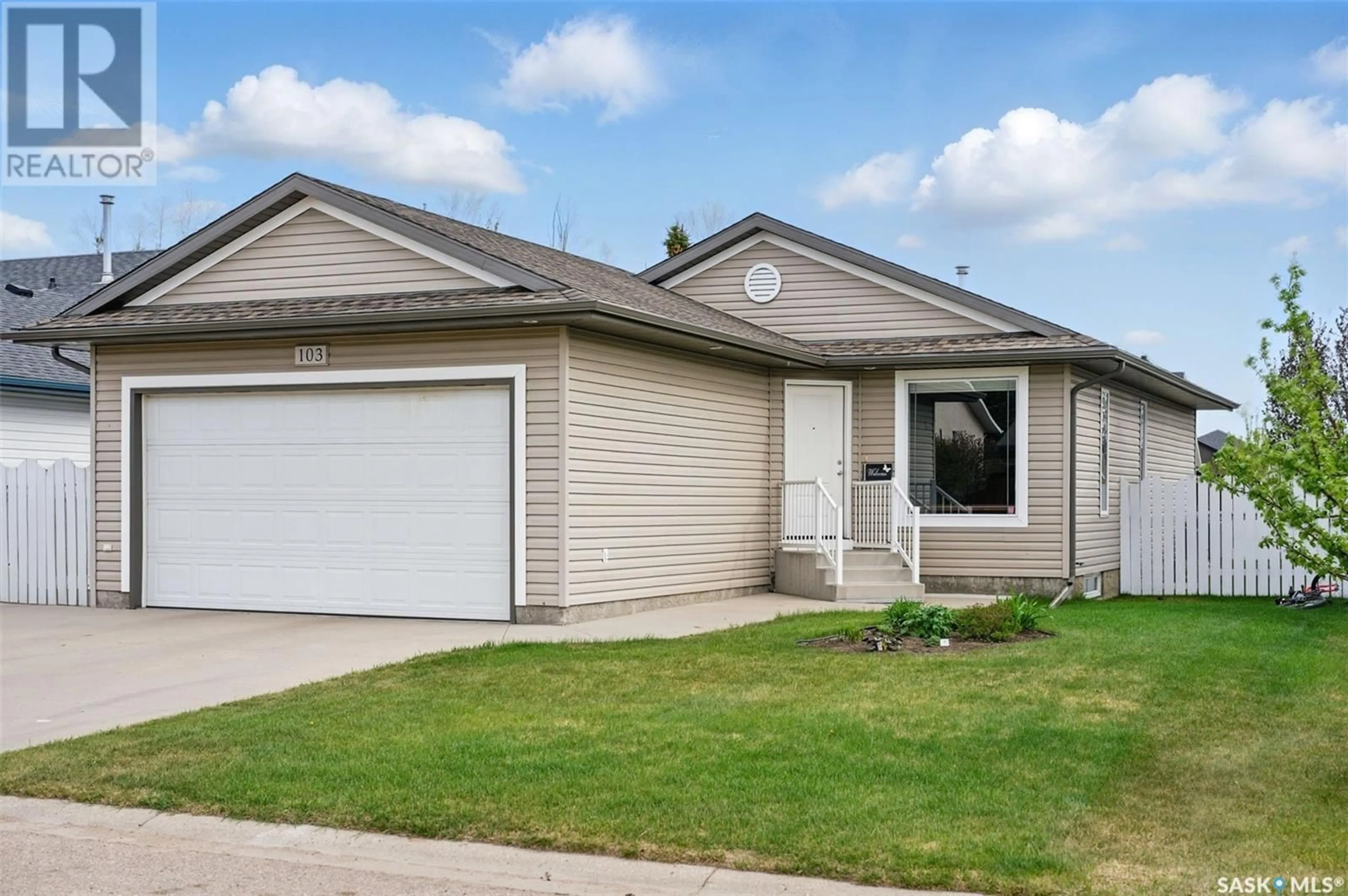 Home with vinyl exterior material, street for 103 VICTOR HEIGHTS, Dalmeny Saskatchewan S0K1E0
