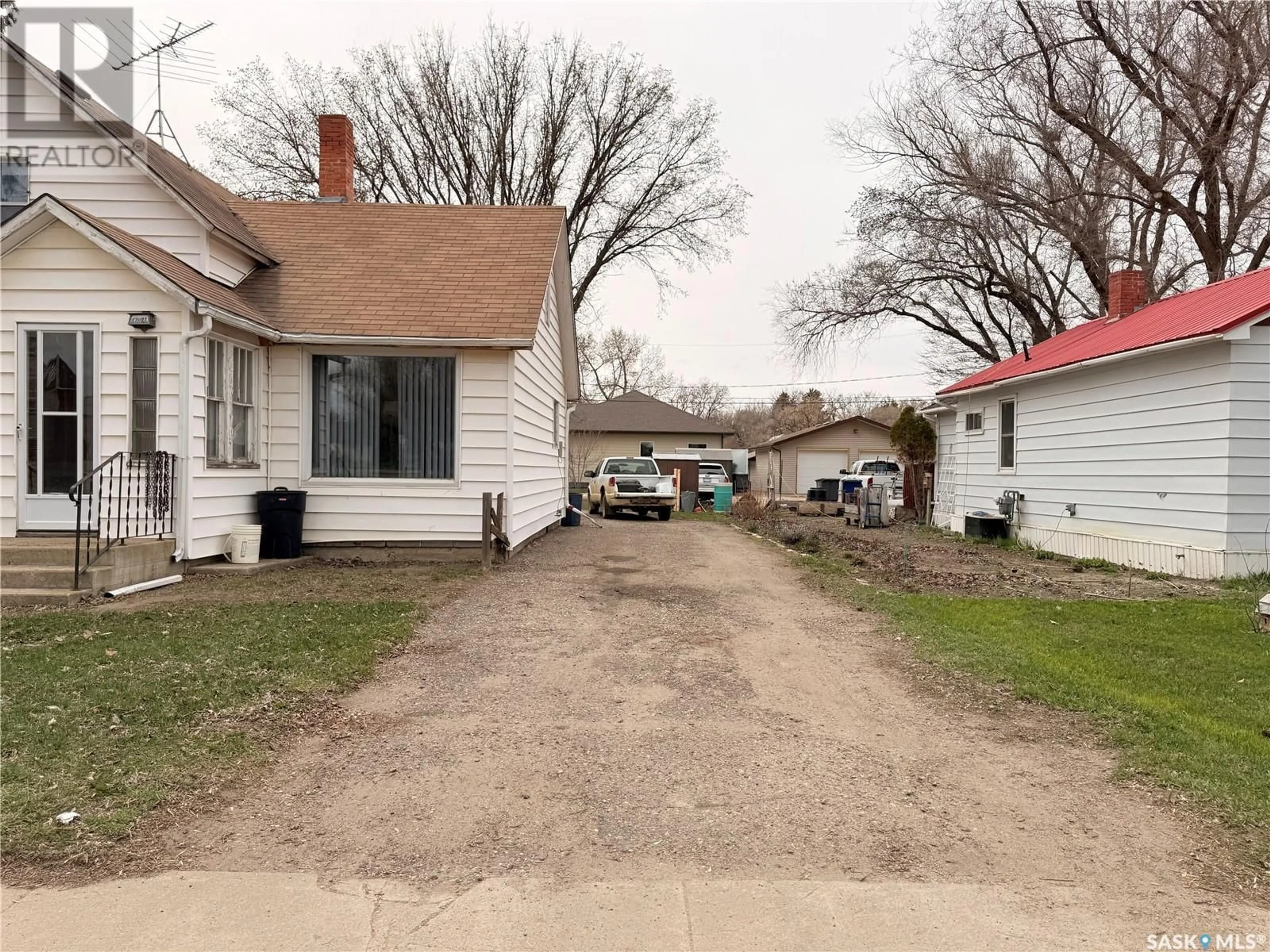 A pic from outside/outdoor area/front of a property/back of a property/a pic from drone, street for 330 FRANKLIN STREET, Outlook Saskatchewan S0L2N0