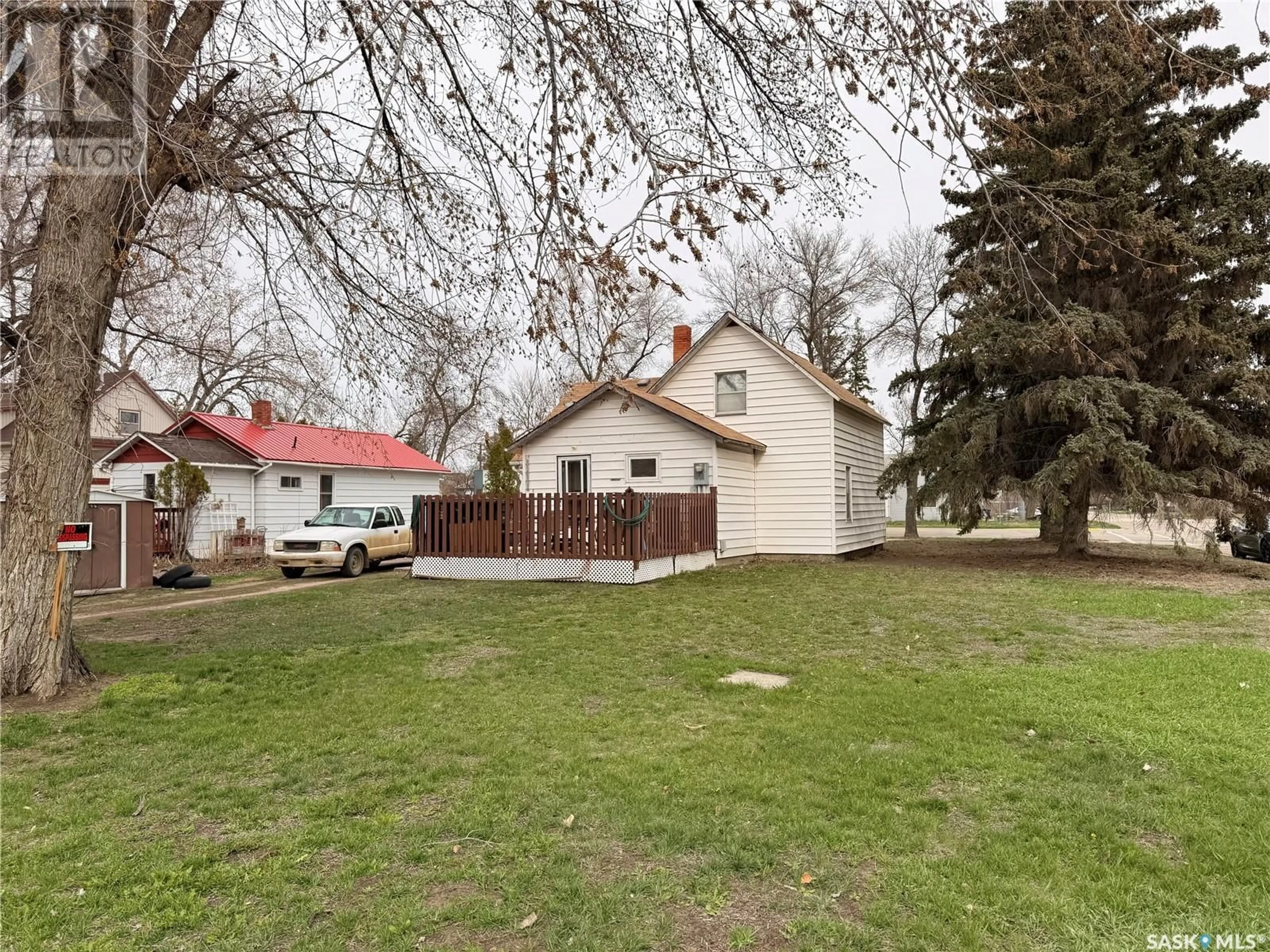 A pic from outside/outdoor area/front of a property/back of a property/a pic from drone, street for 330 FRANKLIN STREET, Outlook Saskatchewan S0L2N0