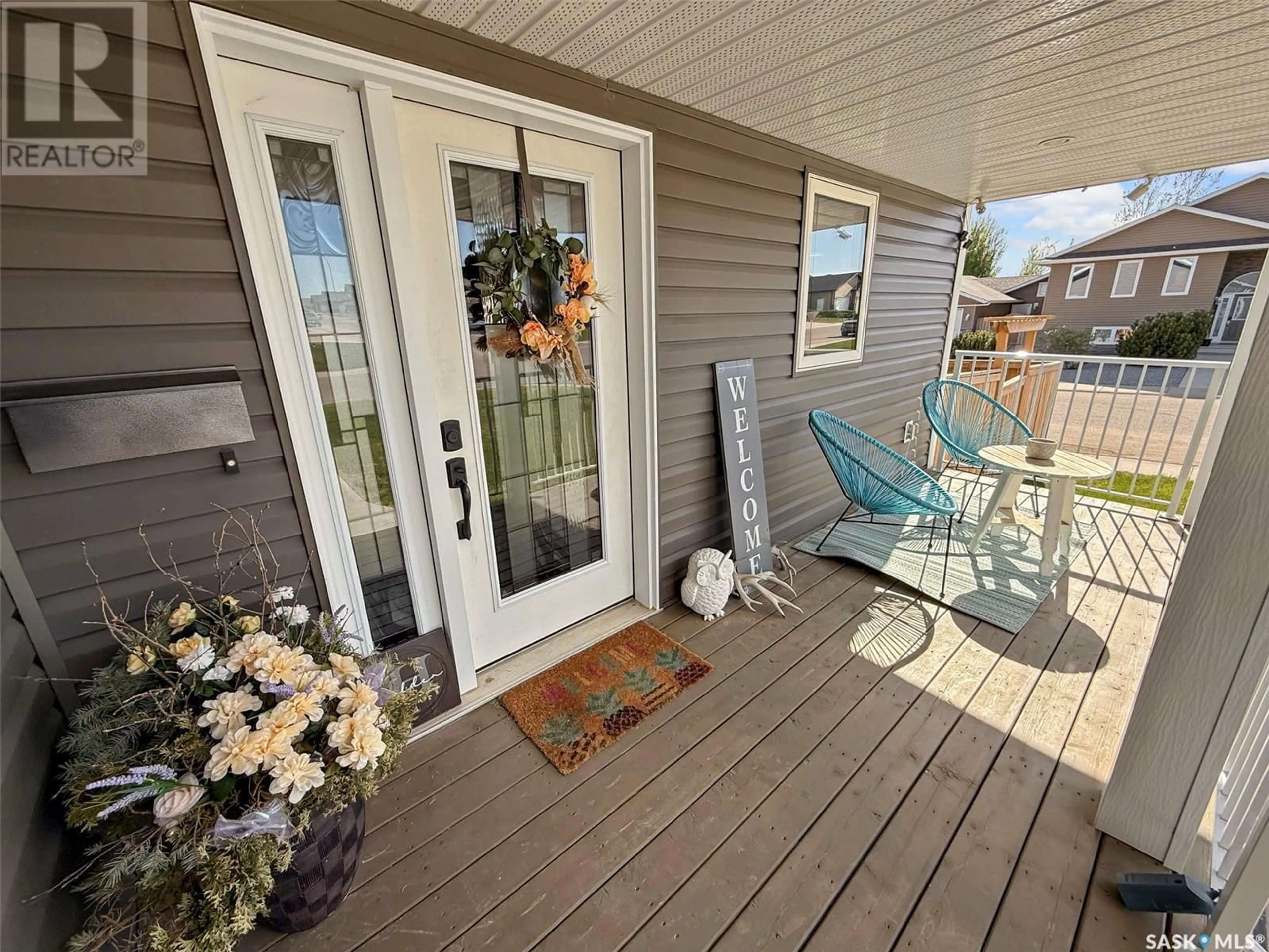 Indoor entryway for 732 HAMILTON DRIVE, Swift Current Saskatchewan S9H0S3