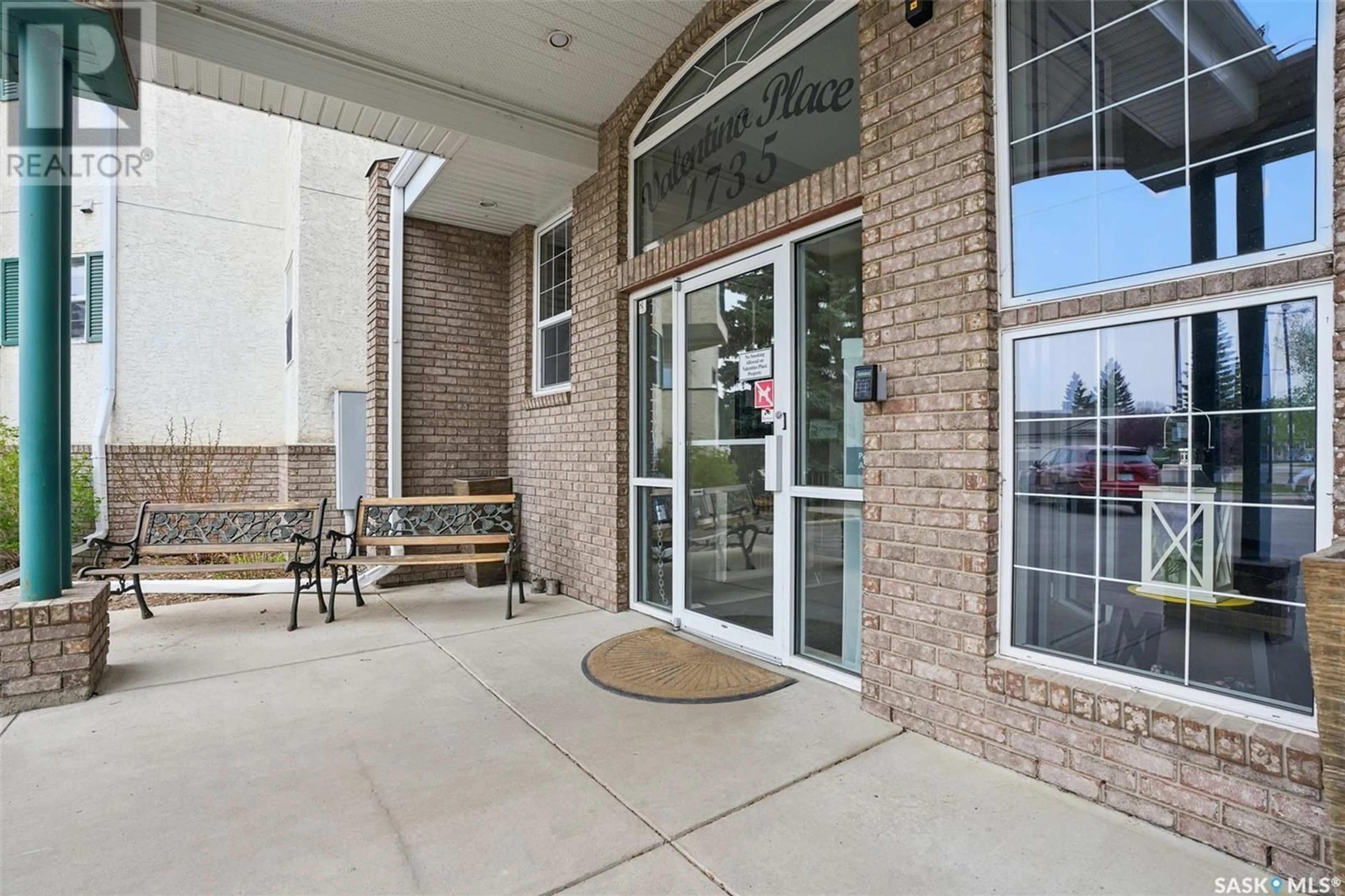 Patio, unknown for 1735 - 307 MCKERCHER DRIVE, Saskatoon Saskatchewan S7H5N6