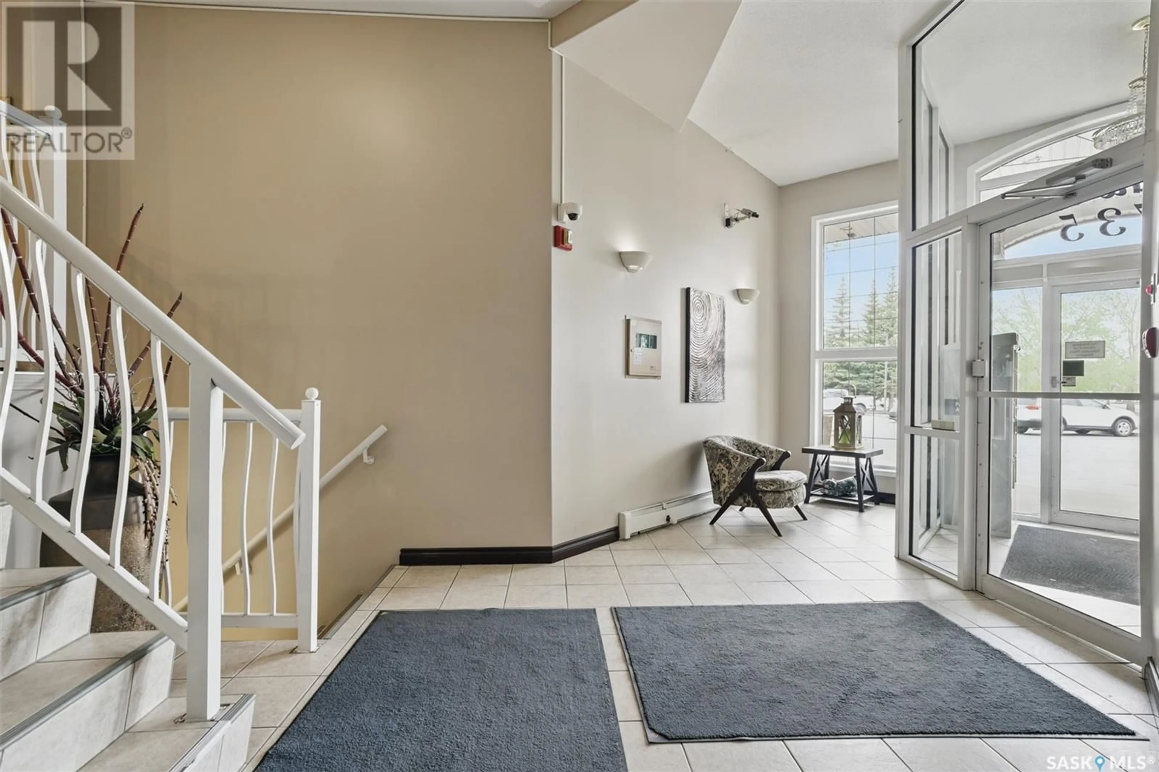 Indoor foyer for 1735 - 307 MCKERCHER DRIVE, Saskatoon Saskatchewan S7H5N6