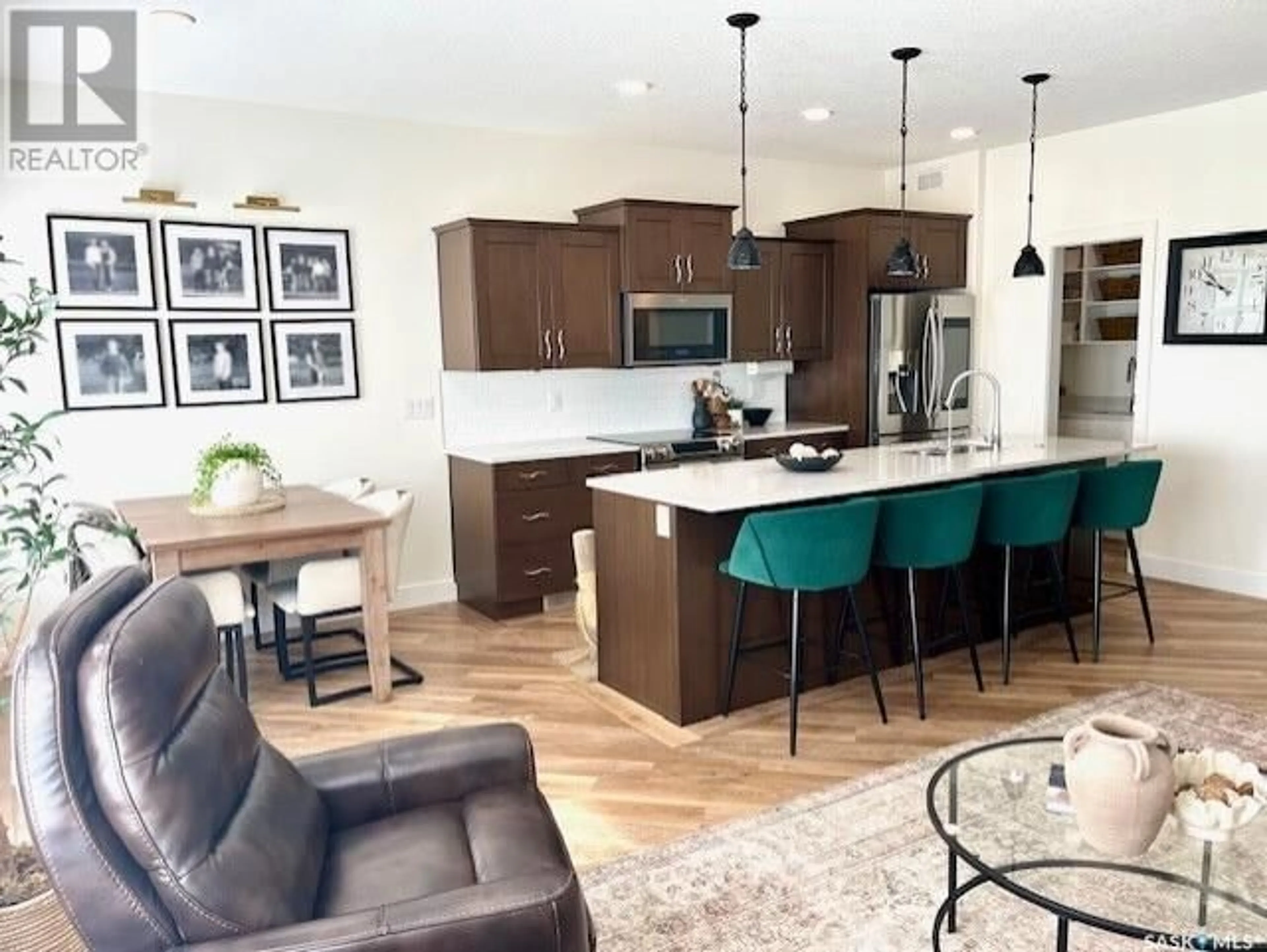 Open concept kitchen, unknown for 7 2221 SASKATCHEWAN DRIVE, Swift Current Saskatchewan S9H5N2