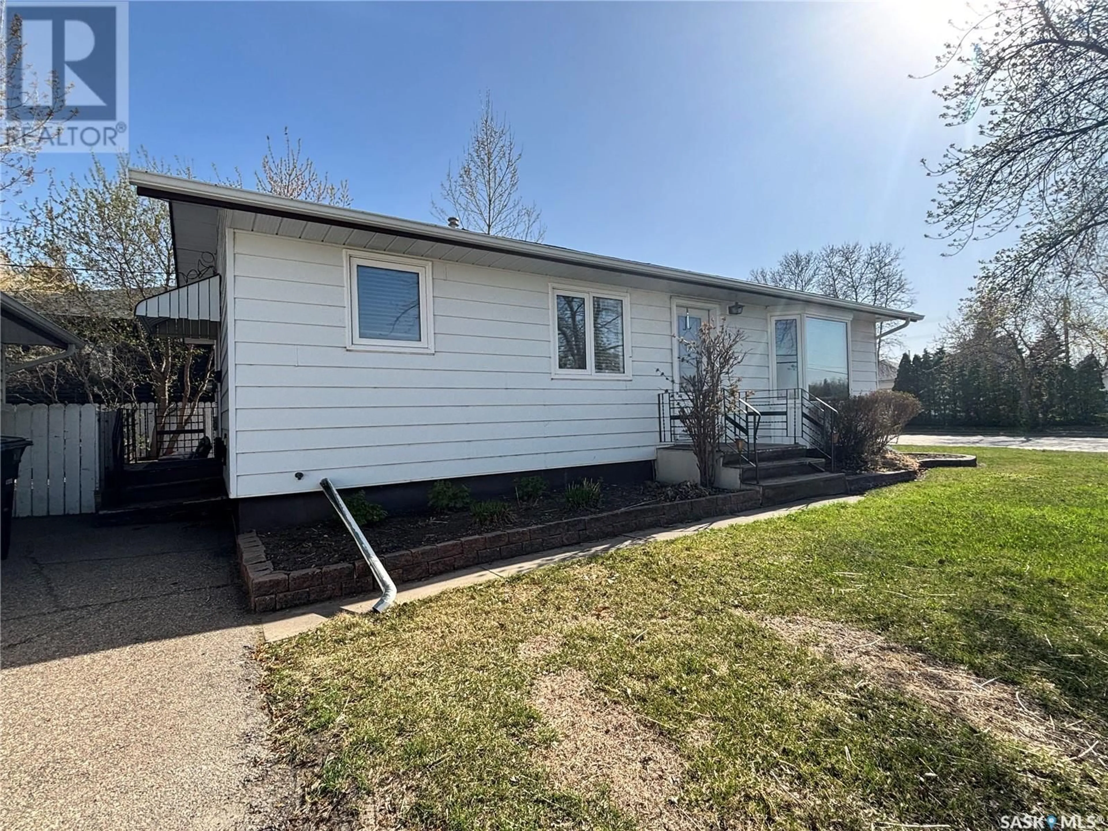 A pic from outside/outdoor area/front of a property/back of a property/a pic from drone, unknown for 818 12TH AVENUE, Humboldt Saskatchewan S0K2A0