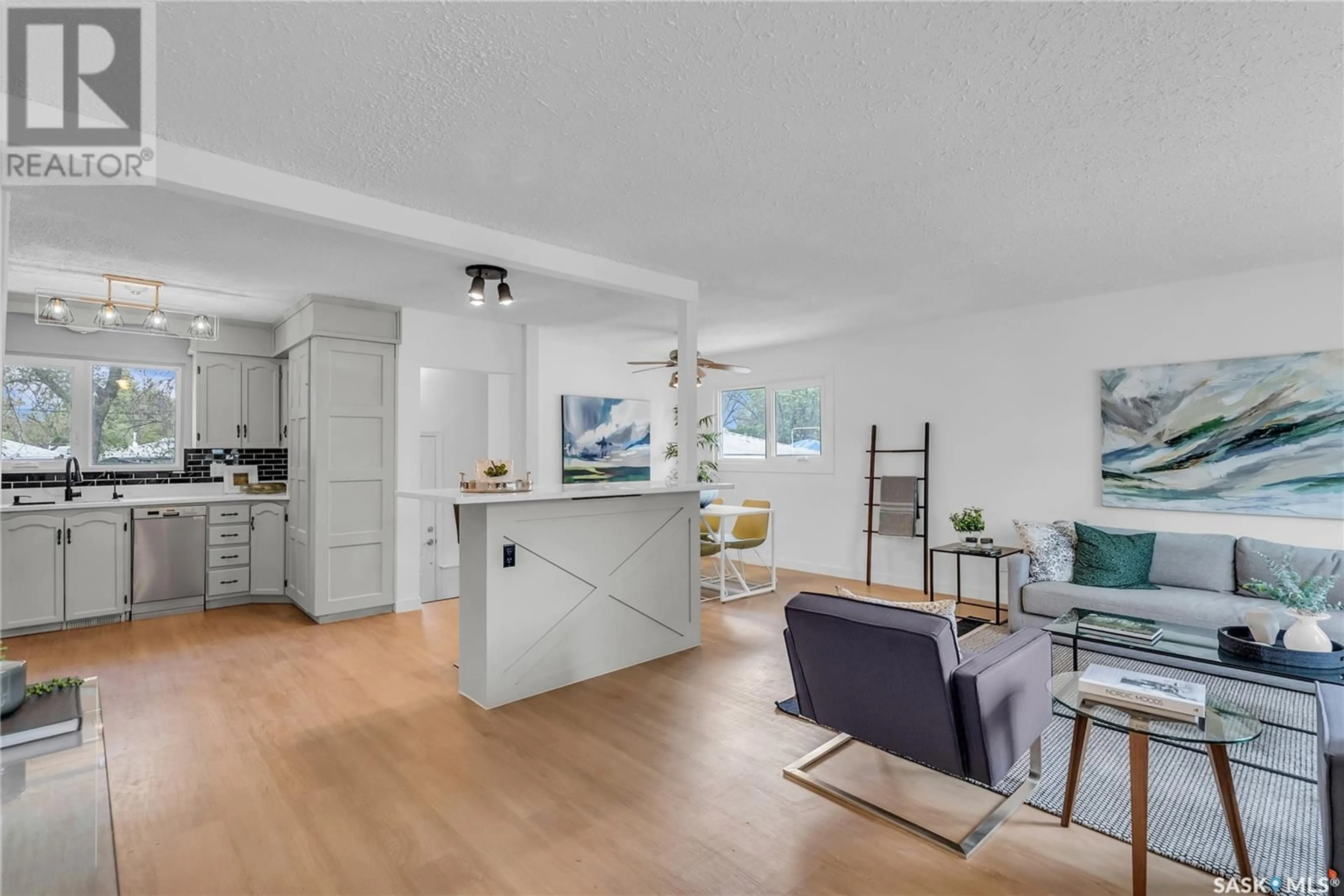 Open concept kitchen, unknown for 329 Y AVENUE, Saskatoon Saskatchewan S7L3K8