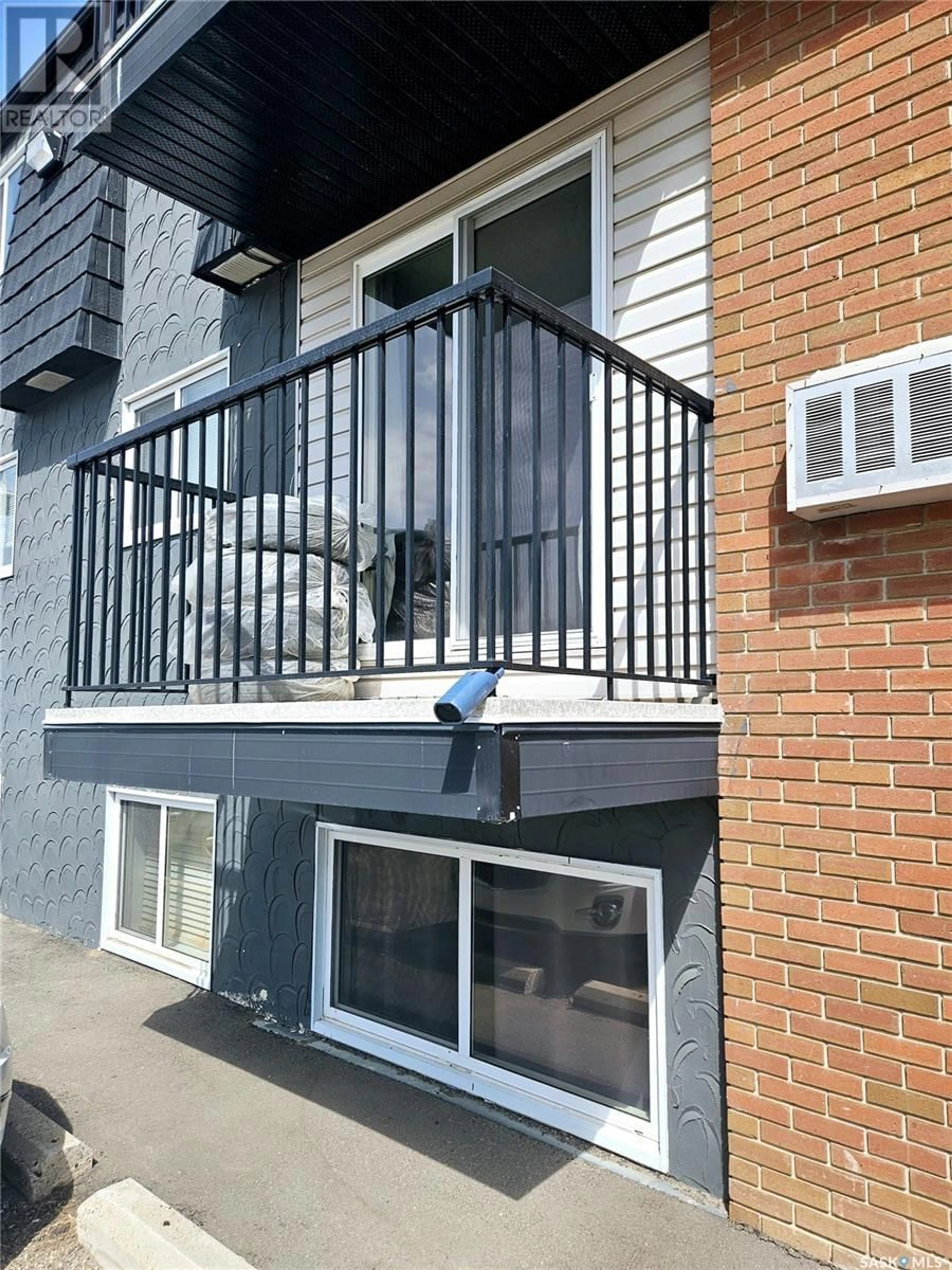 Balcony in the apartment, street for 11 115 ACADIA DRIVE, Saskatoon Saskatchewan S7H4T8