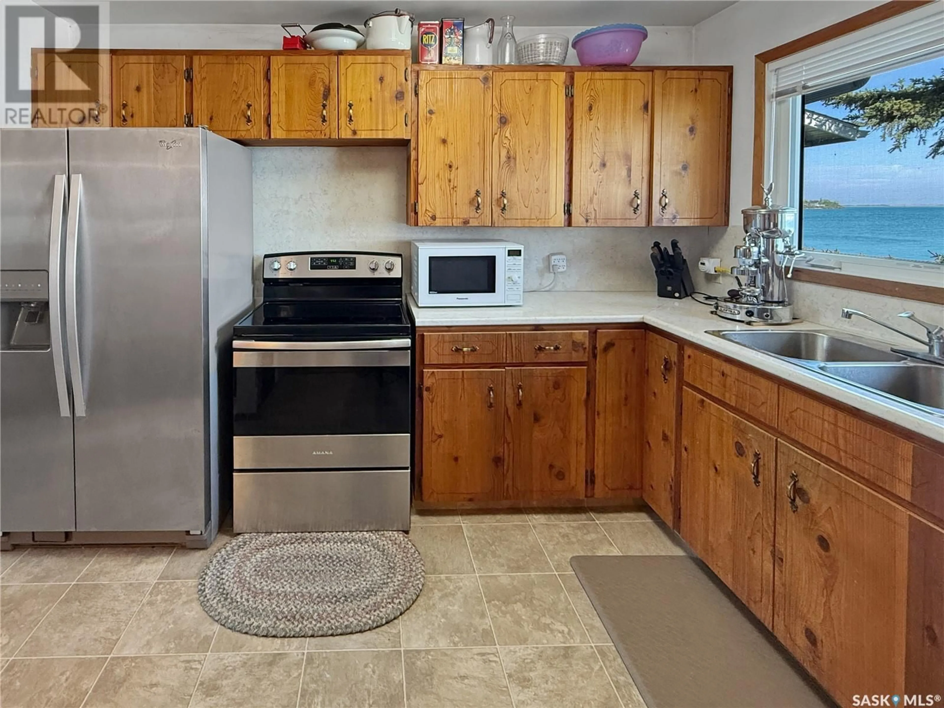 Standard kitchen, unknown for 18 METINOTA DRIVE, Metinota Saskatchewan S0M1X0