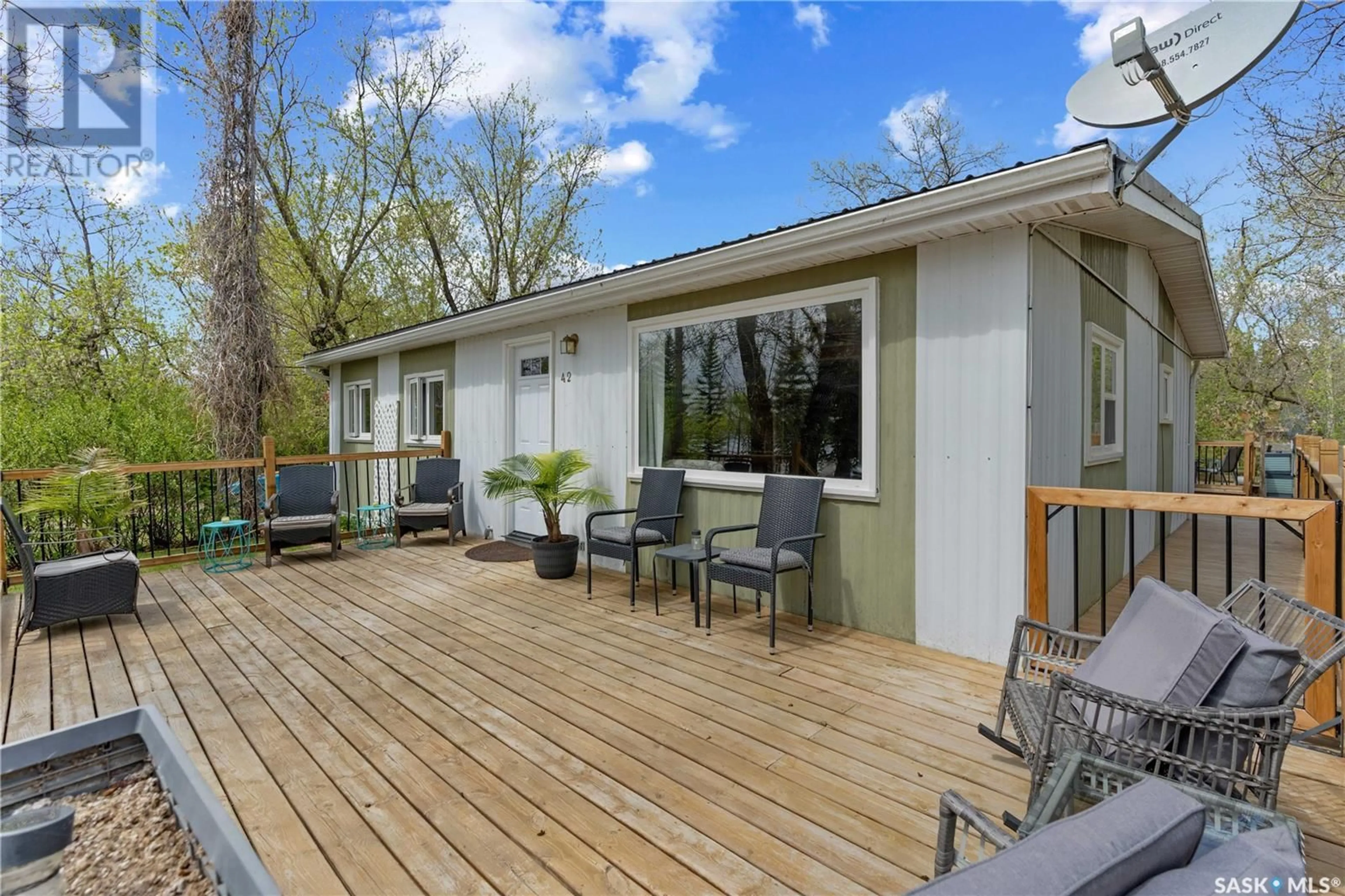 Patio, street for 42 REGINA AVENUE, Katepwa Beach Saskatchewan S0G2Y0