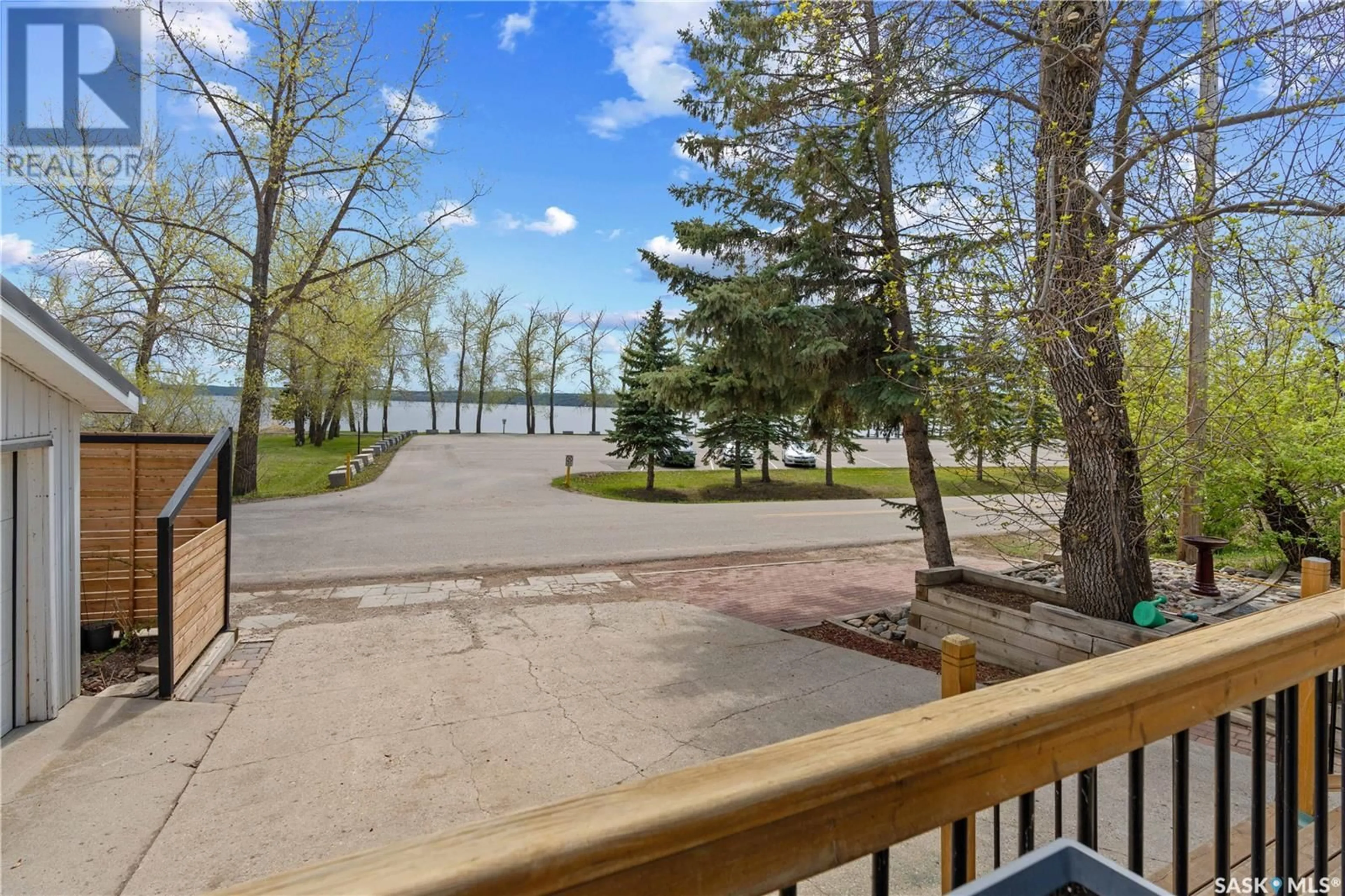 Patio, water/lake/river/ocean view for 42 REGINA AVENUE, Katepwa Beach Saskatchewan S0G2Y0
