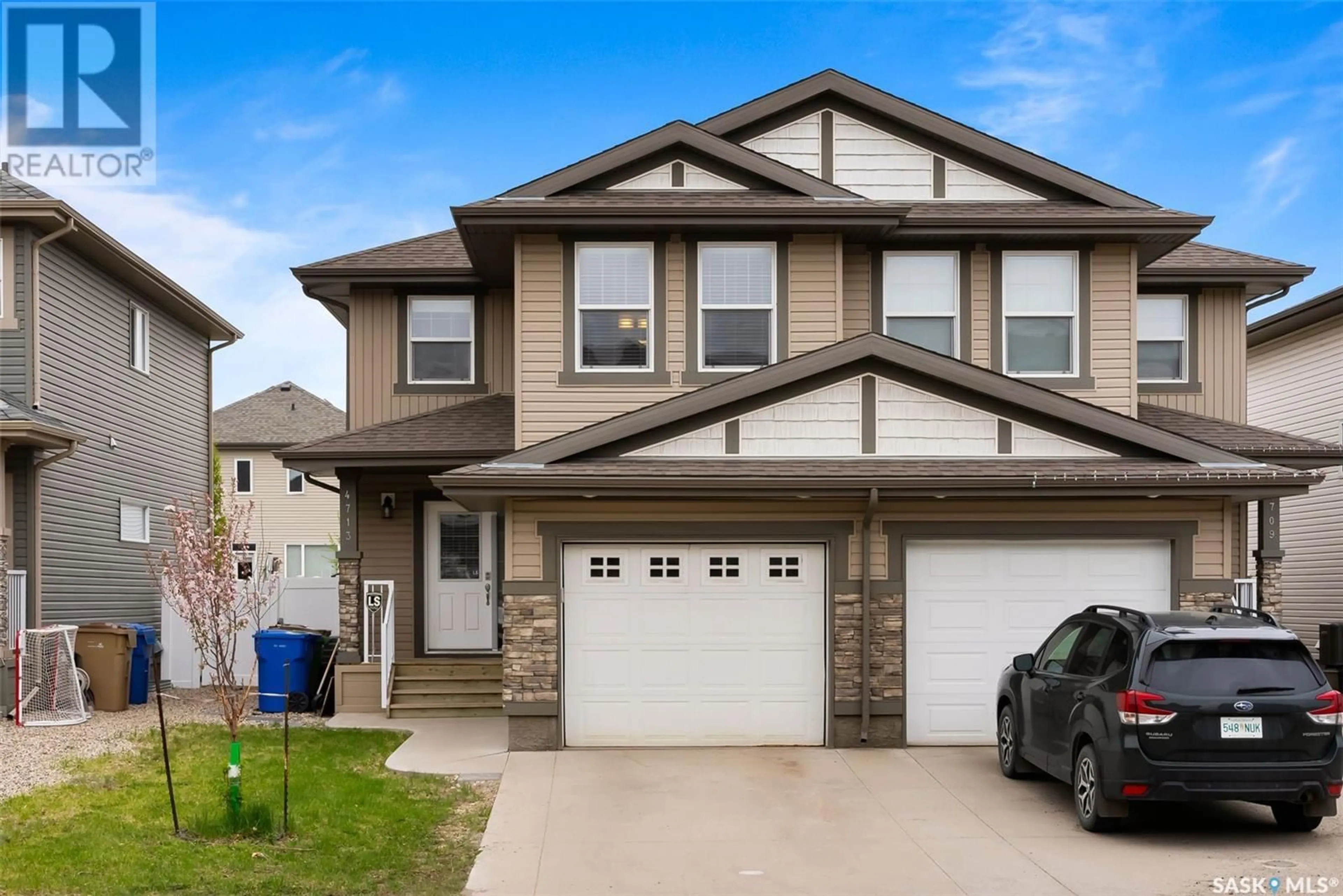 Home with vinyl exterior material, street for 4713 GREEN ROCK ROAD, Regina Saskatchewan S4V3K9