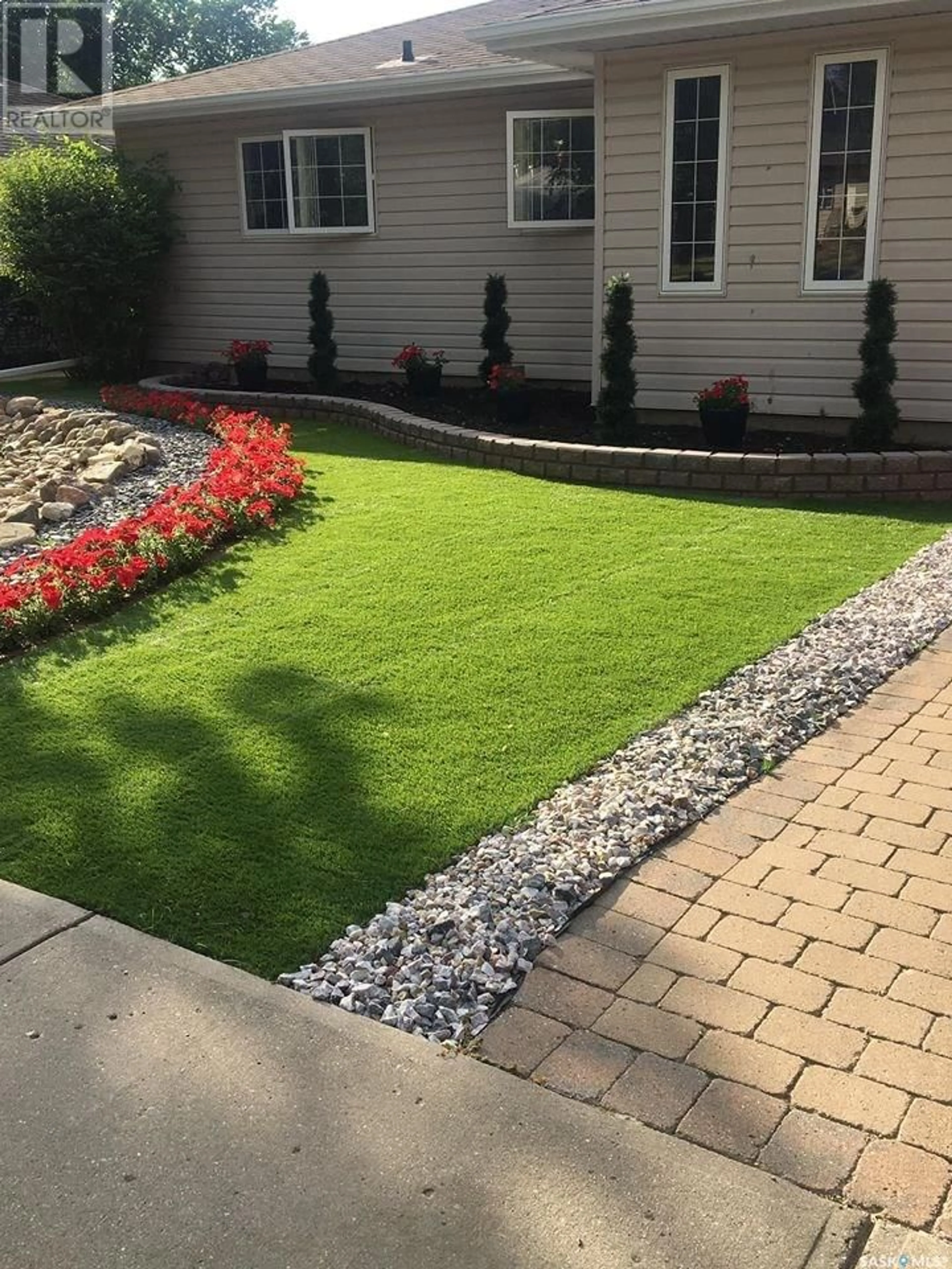 Patio, street for 216 DOMINION ROAD, Assiniboia Saskatchewan S0H0B0