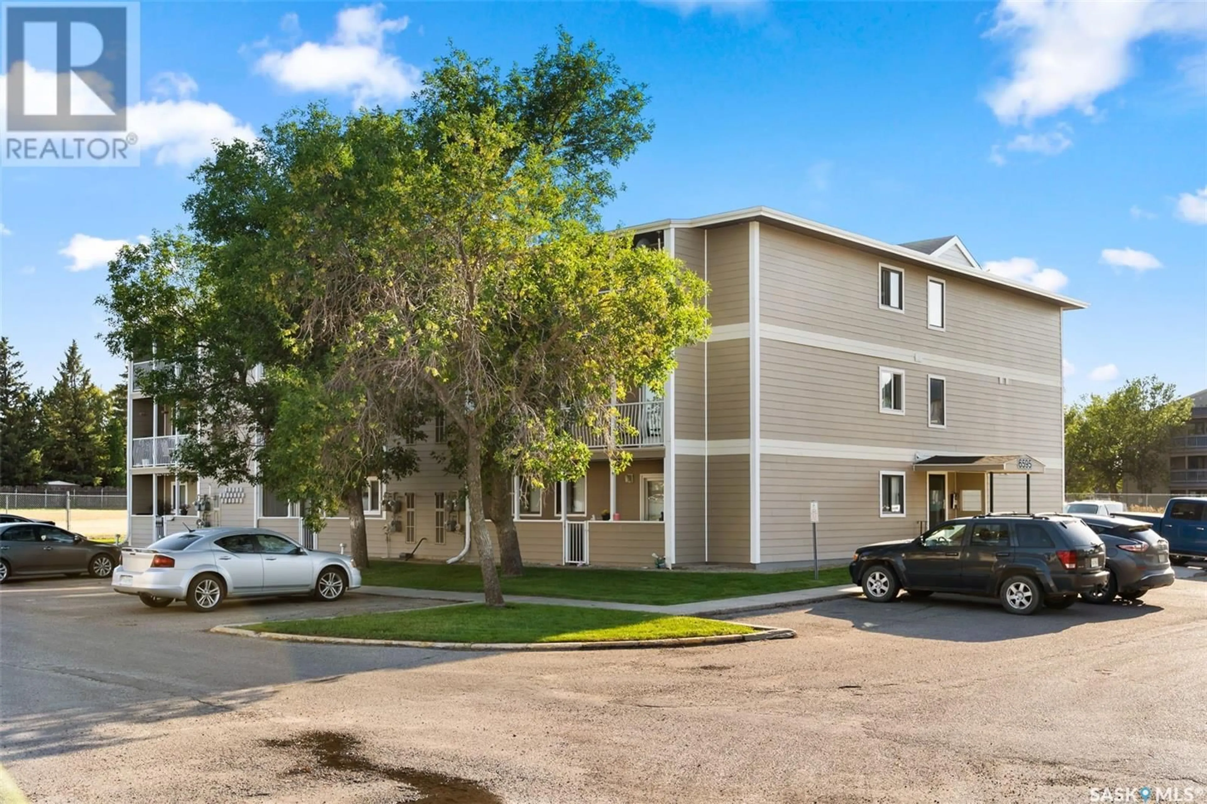 Patio, unknown for 17 - 6595 ROCHDALE BOULEVARD, Regina Saskatchewan S4X2Z1