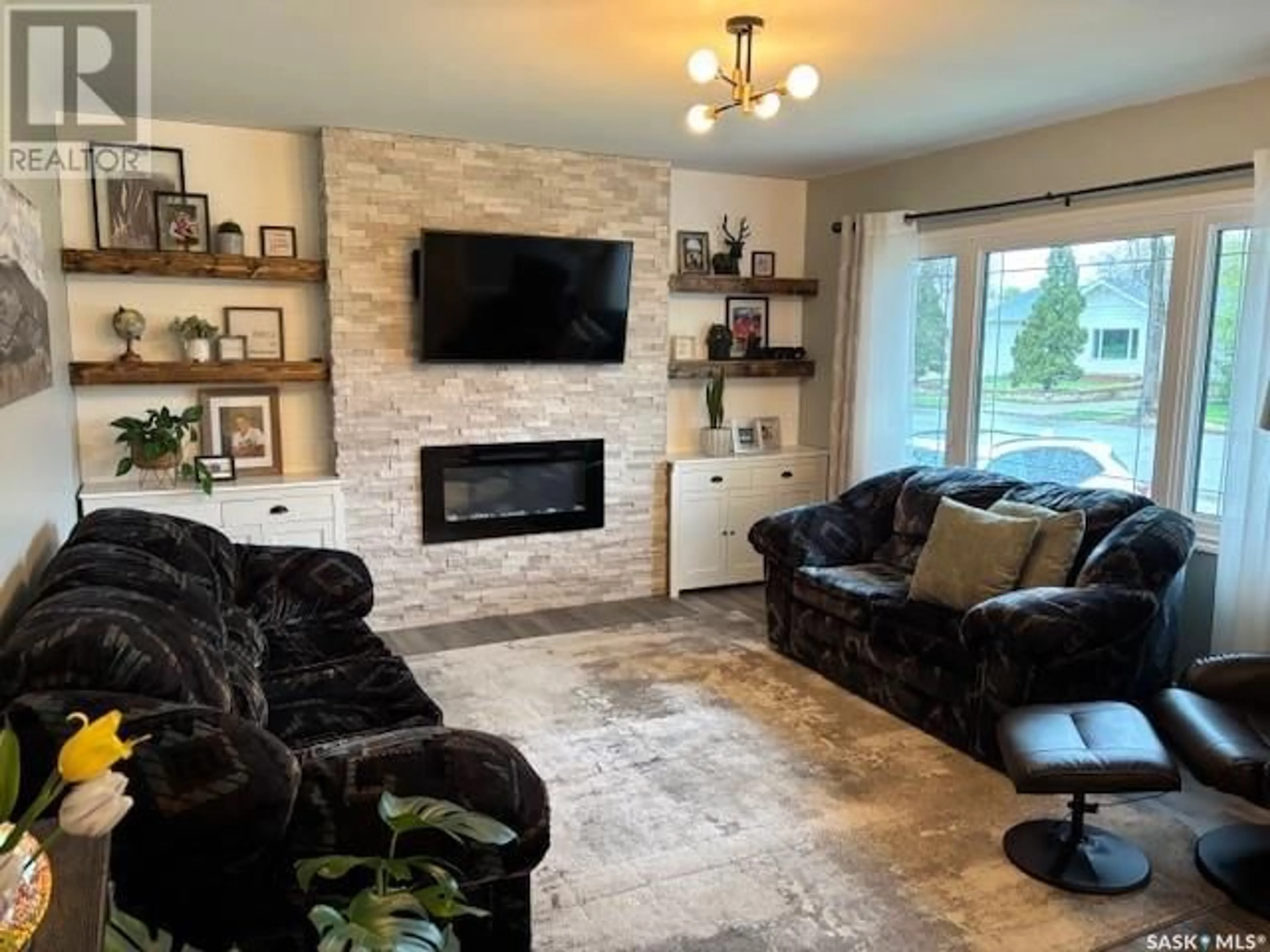 Living room with furniture, unknown for 315 3RD AVENUE, Canora Saskatchewan S0A0L0