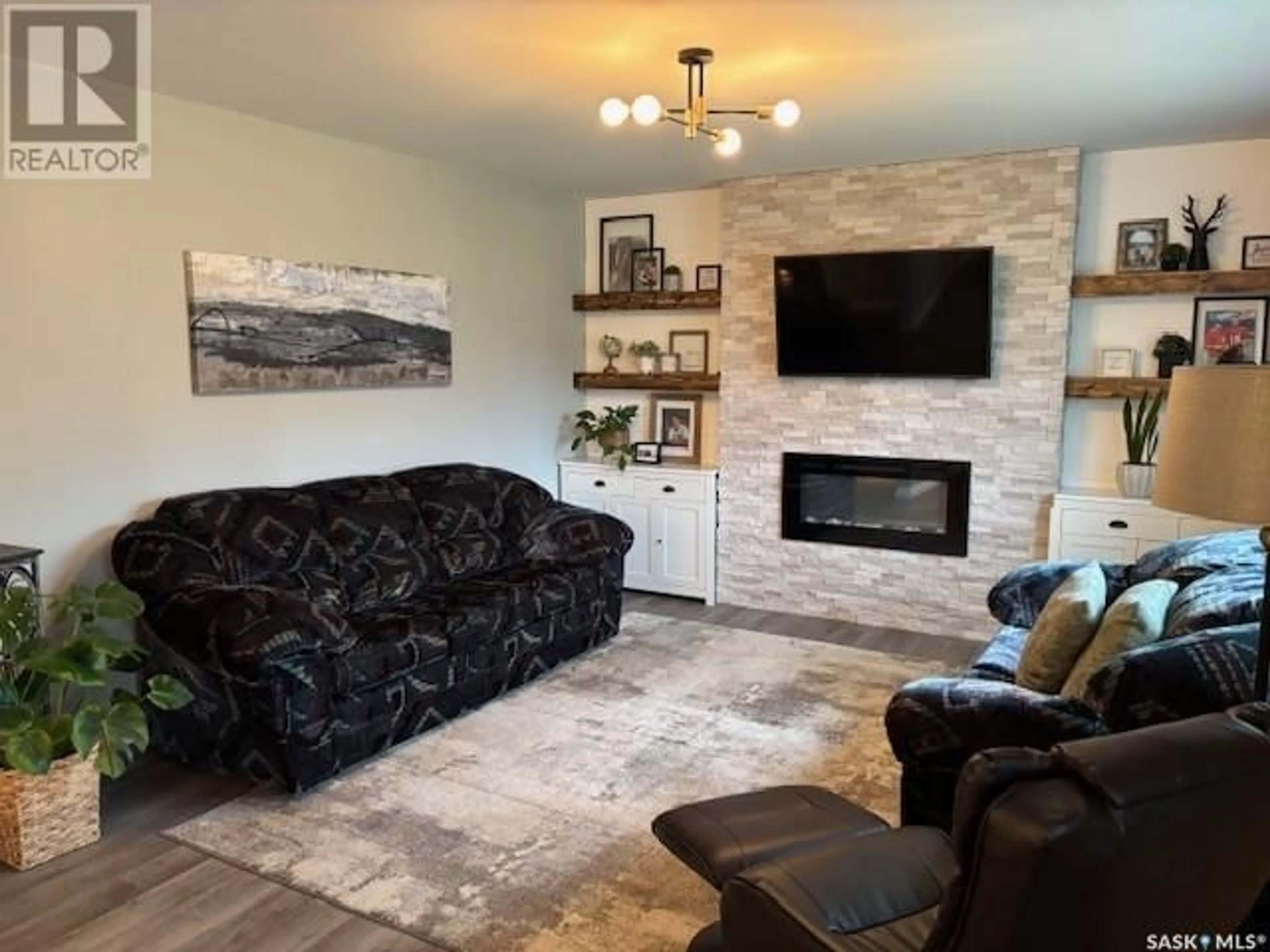 Living room with furniture, unknown for 315 3RD AVENUE, Canora Saskatchewan S0A0L0