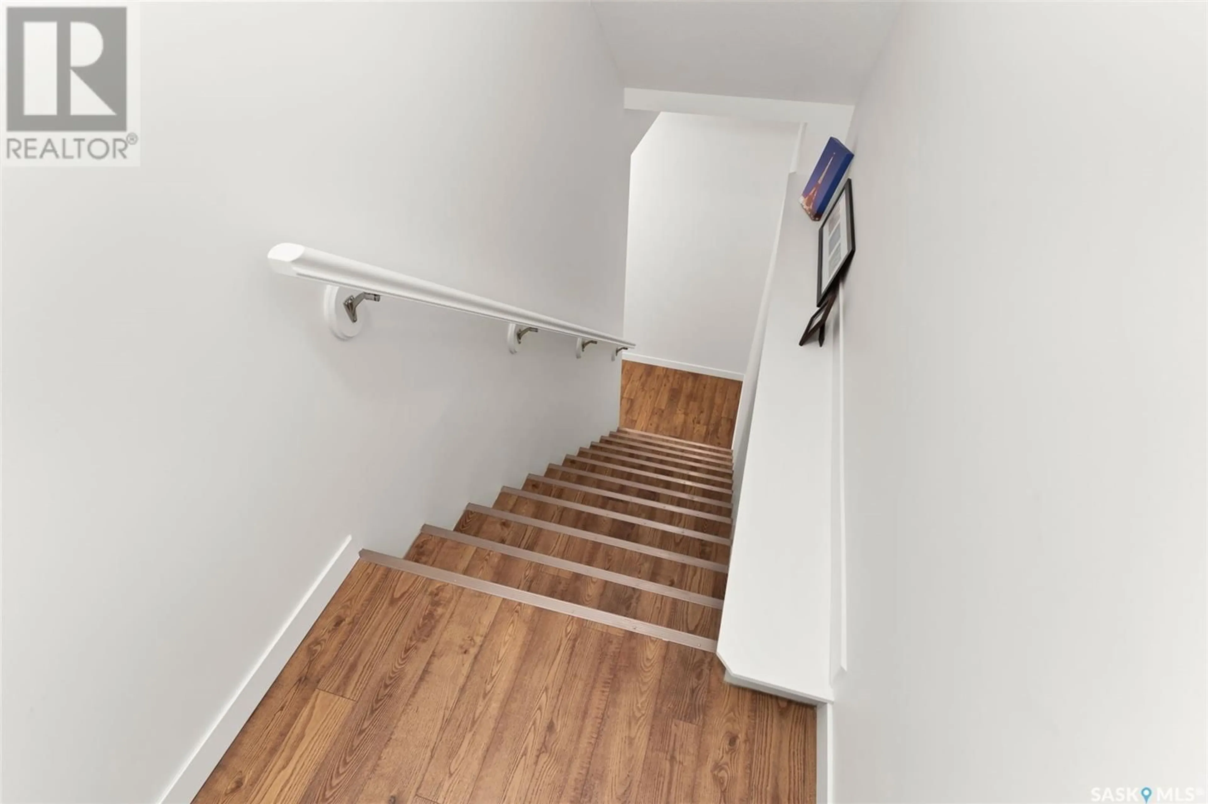 Stairs for 18 - 4850 HARBOUR LANDING DRIVE, Regina Saskatchewan S4W0K9