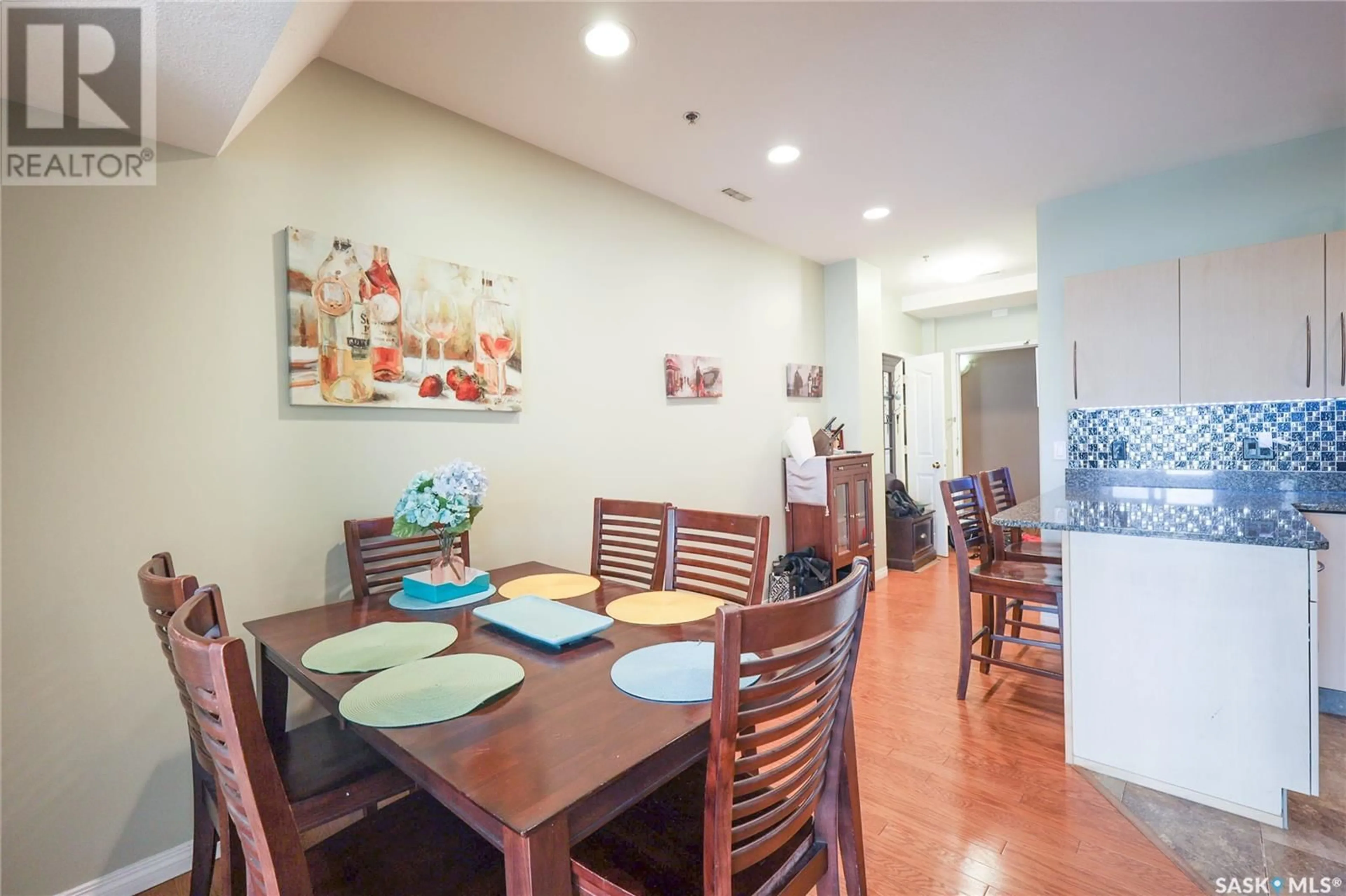 Dining room, unknown for 1901 - 1207 VICTORIA AVENUE, Regina Saskatchewan S4P3R4
