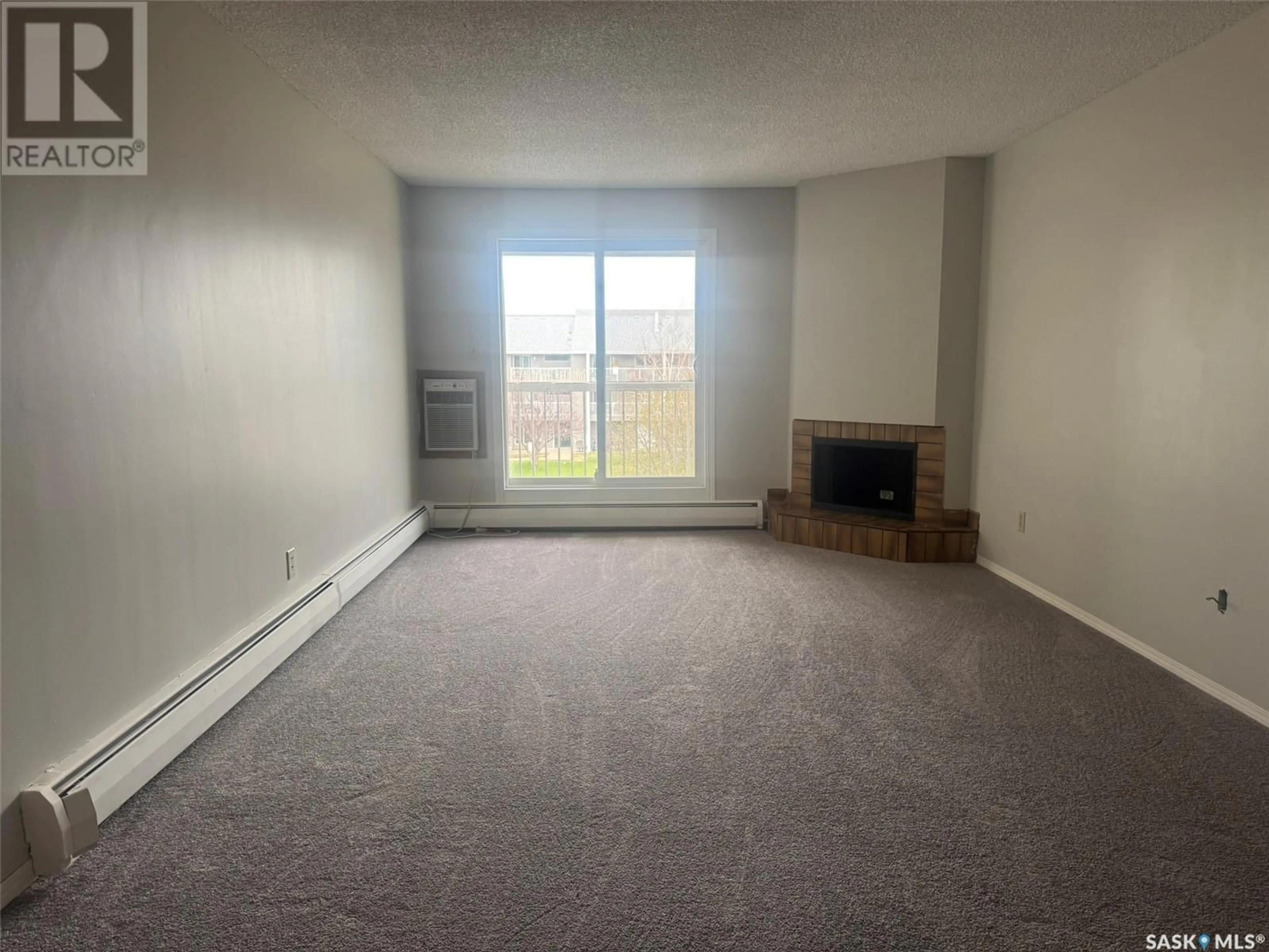 A pic of a room for 305 - 1808 EAGLESHAM AVENUE, Weyburn Saskatchewan S4H3A8