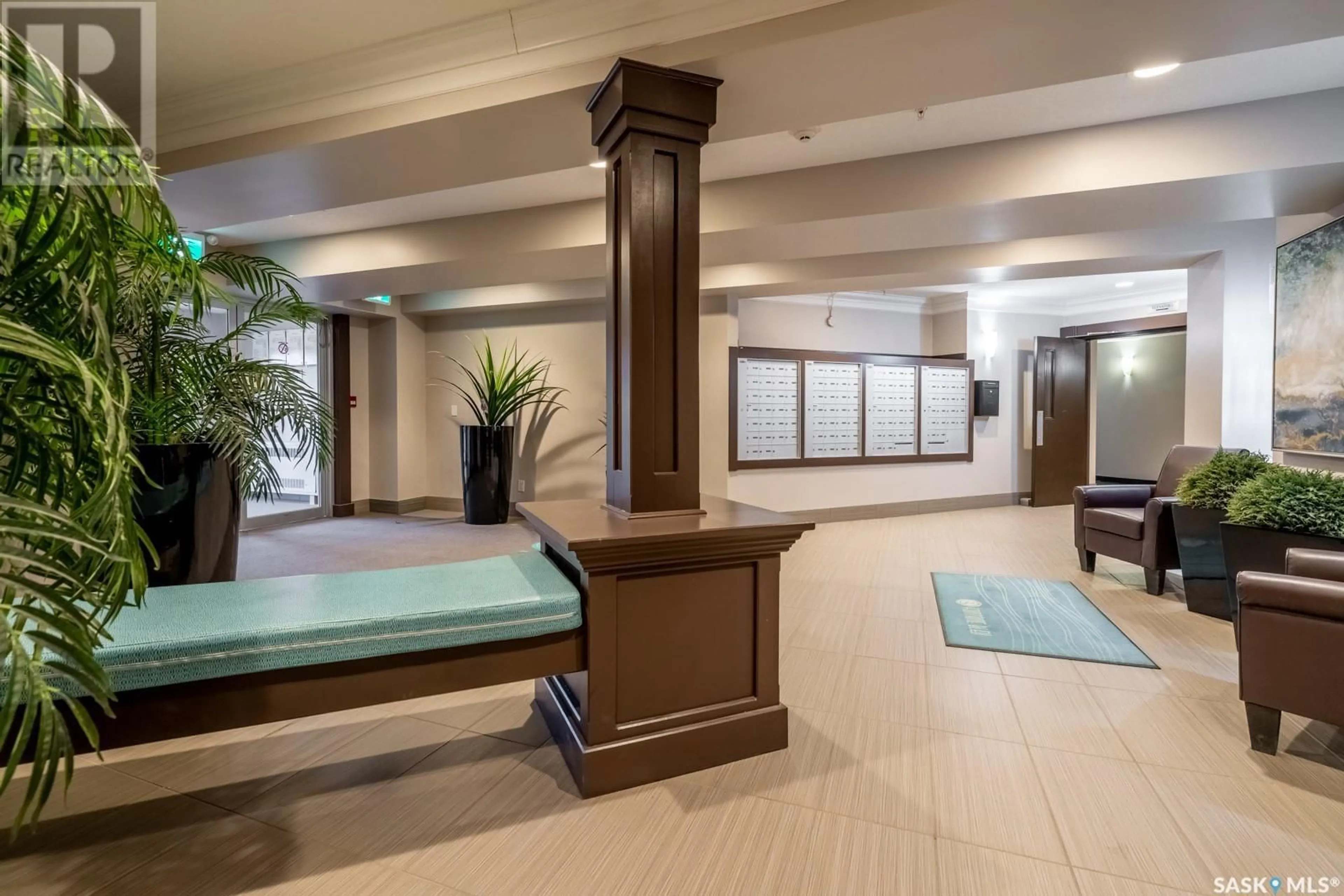 Lobby for 5303 - 315 UNIVERSAL CRESCENT, Regina Saskatchewan S4W0L1