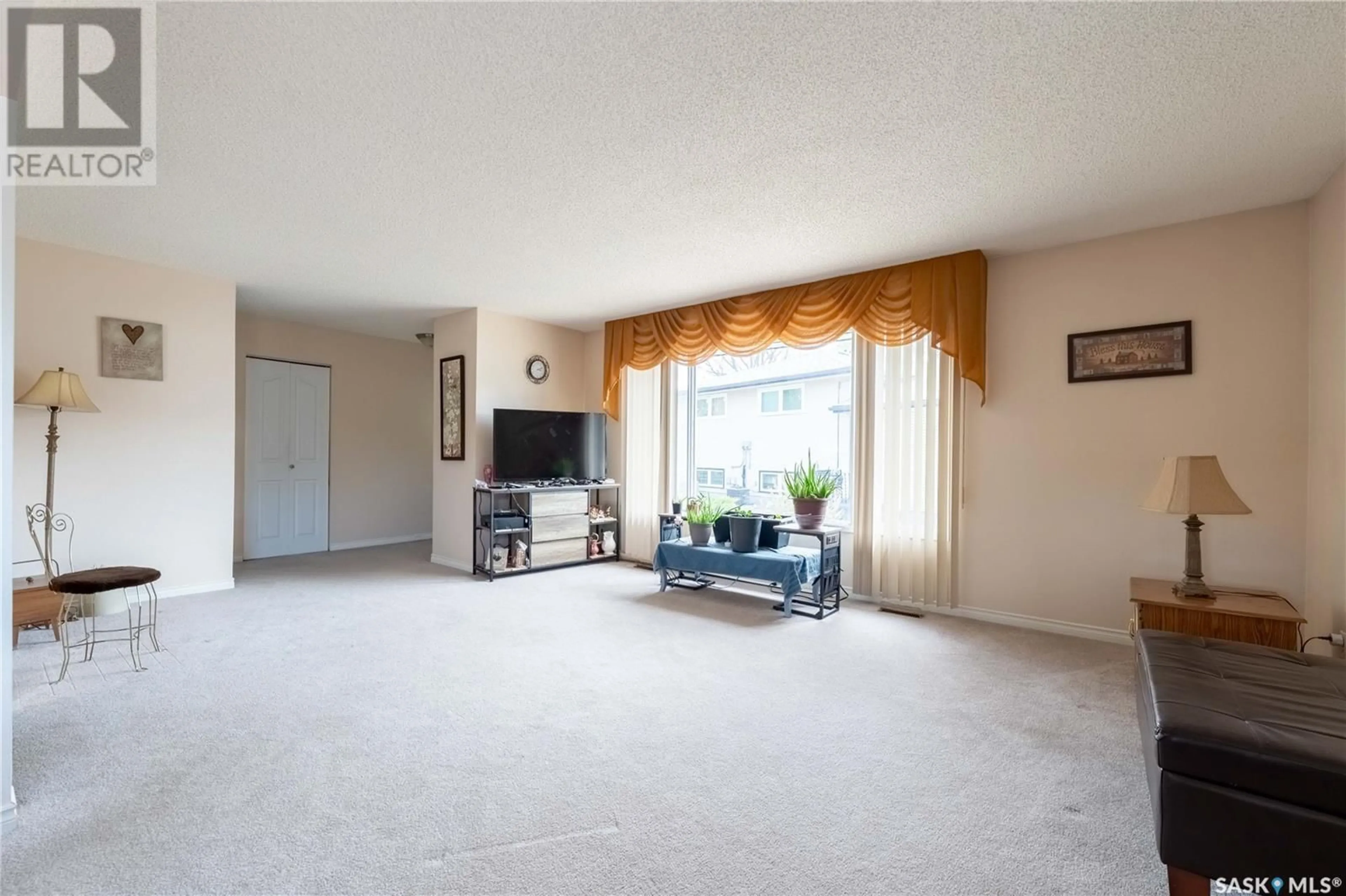 Living room with furniture, unknown for 233 CARIBOU STREET E, Moose Jaw Saskatchewan S6H6G4