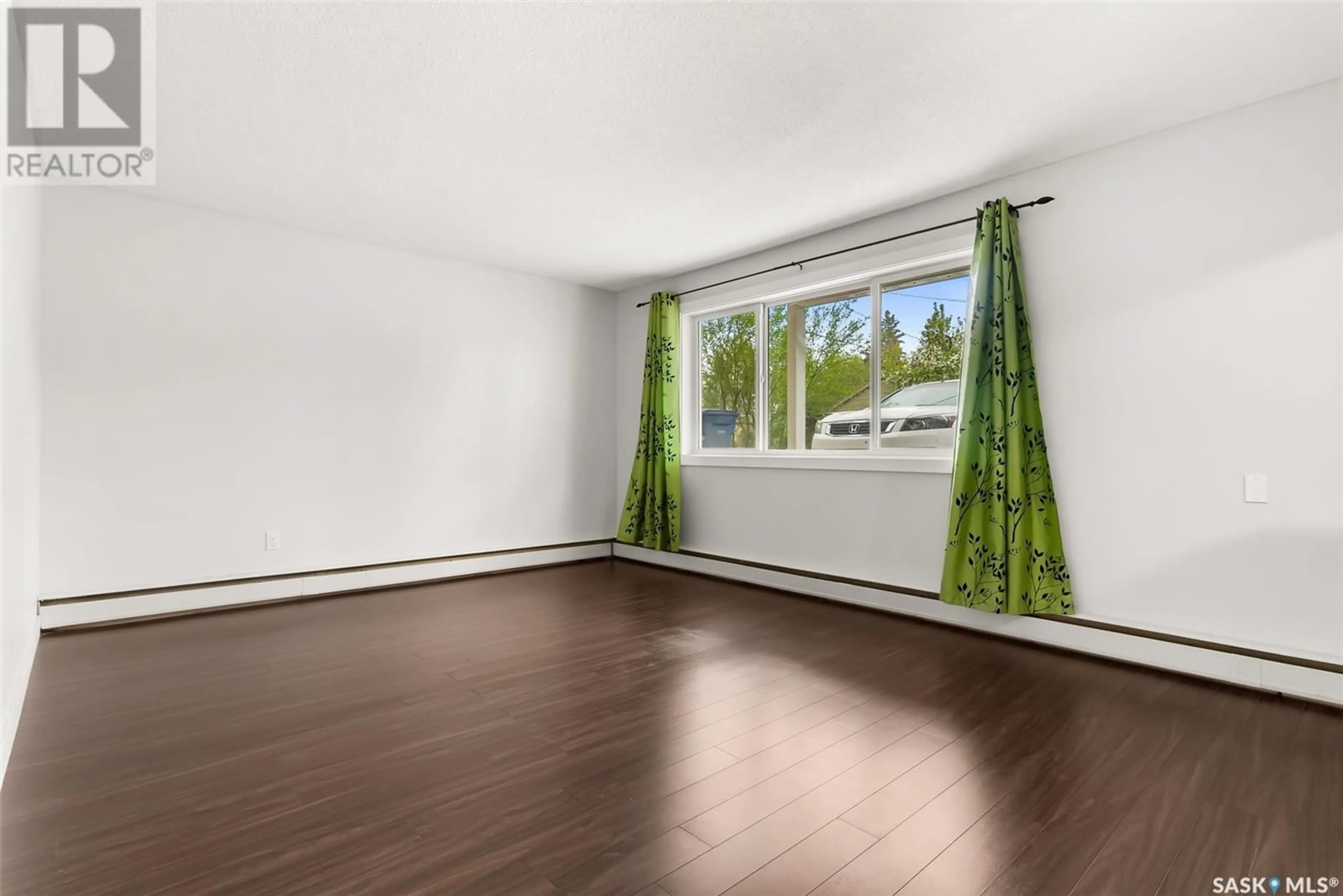 A pic of a room for E - 4 230 BROADWAY AVENUE, Regina Saskatchewan S4N0Z9
