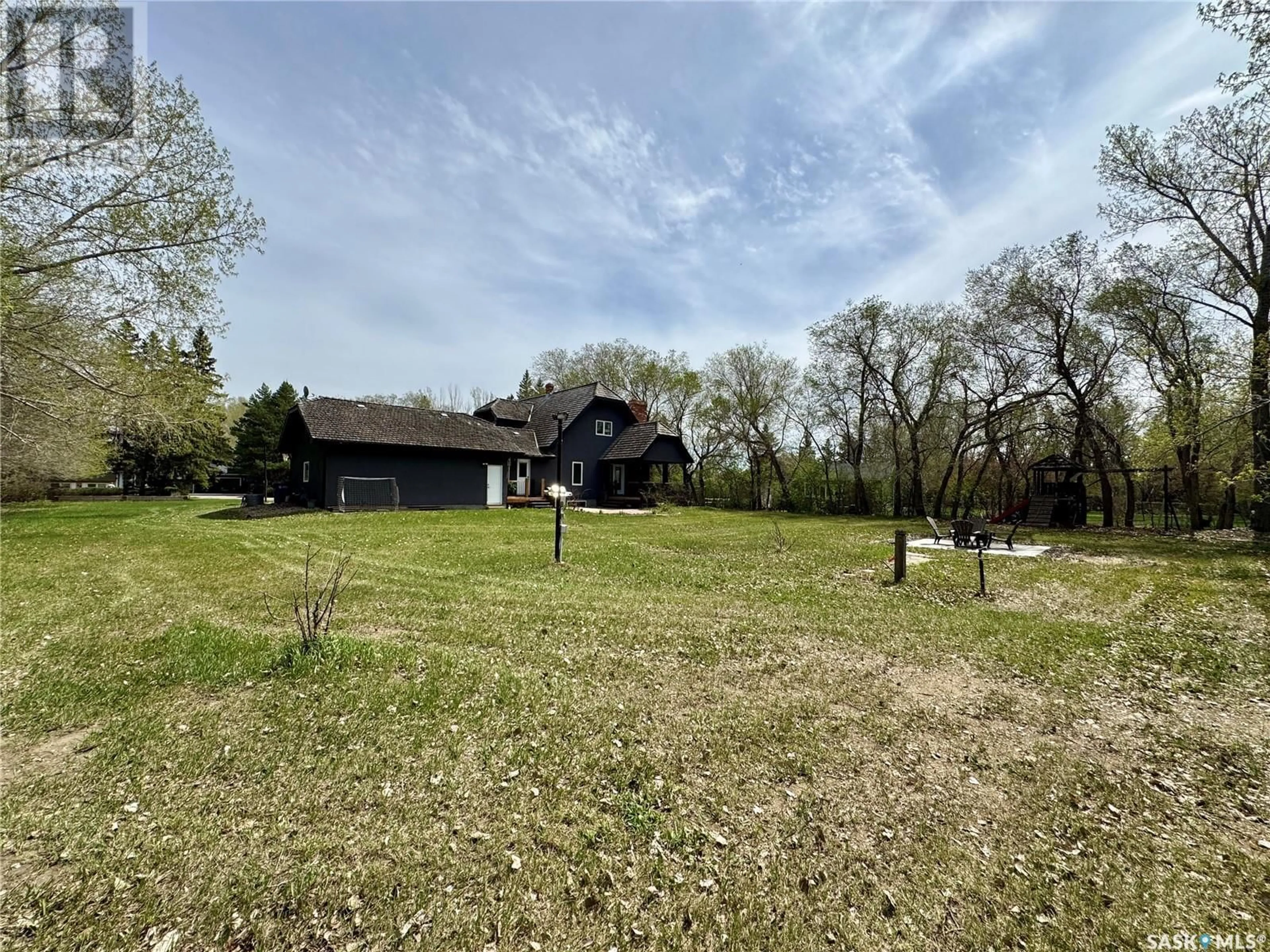 A pic from outside/outdoor area/front of a property/back of a property/a pic from drone, unknown for 31 RIDGEDALE BAY, White City Saskatchewan S4L5B1