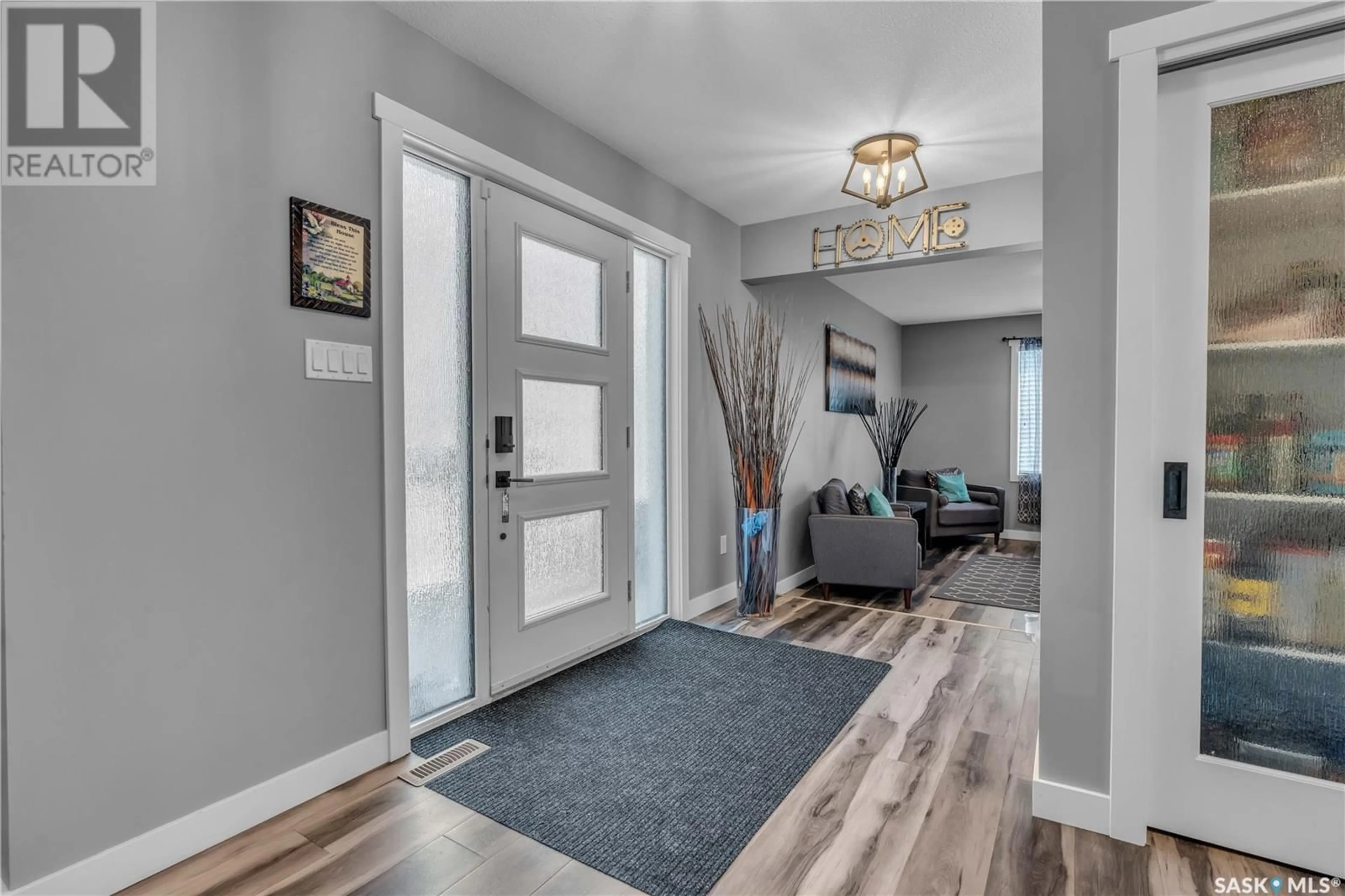 Indoor entryway for 31 RIDGEDALE BAY, White City Saskatchewan S4L5B1