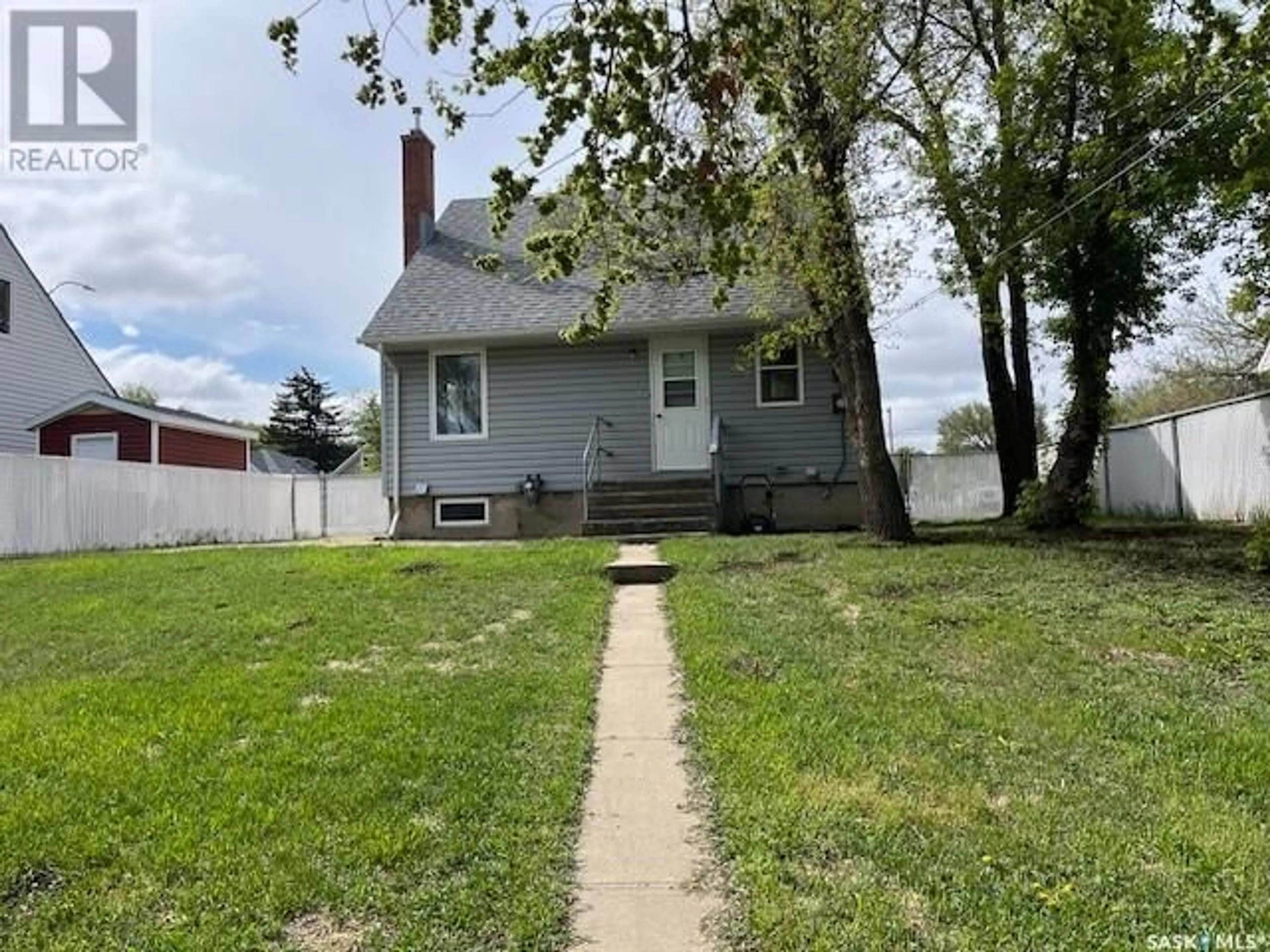 A pic from outside/outdoor area/front of a property/back of a property/a pic from drone, street for 760 COTEAU STREET, Moose Jaw Saskatchewan S6H5E8