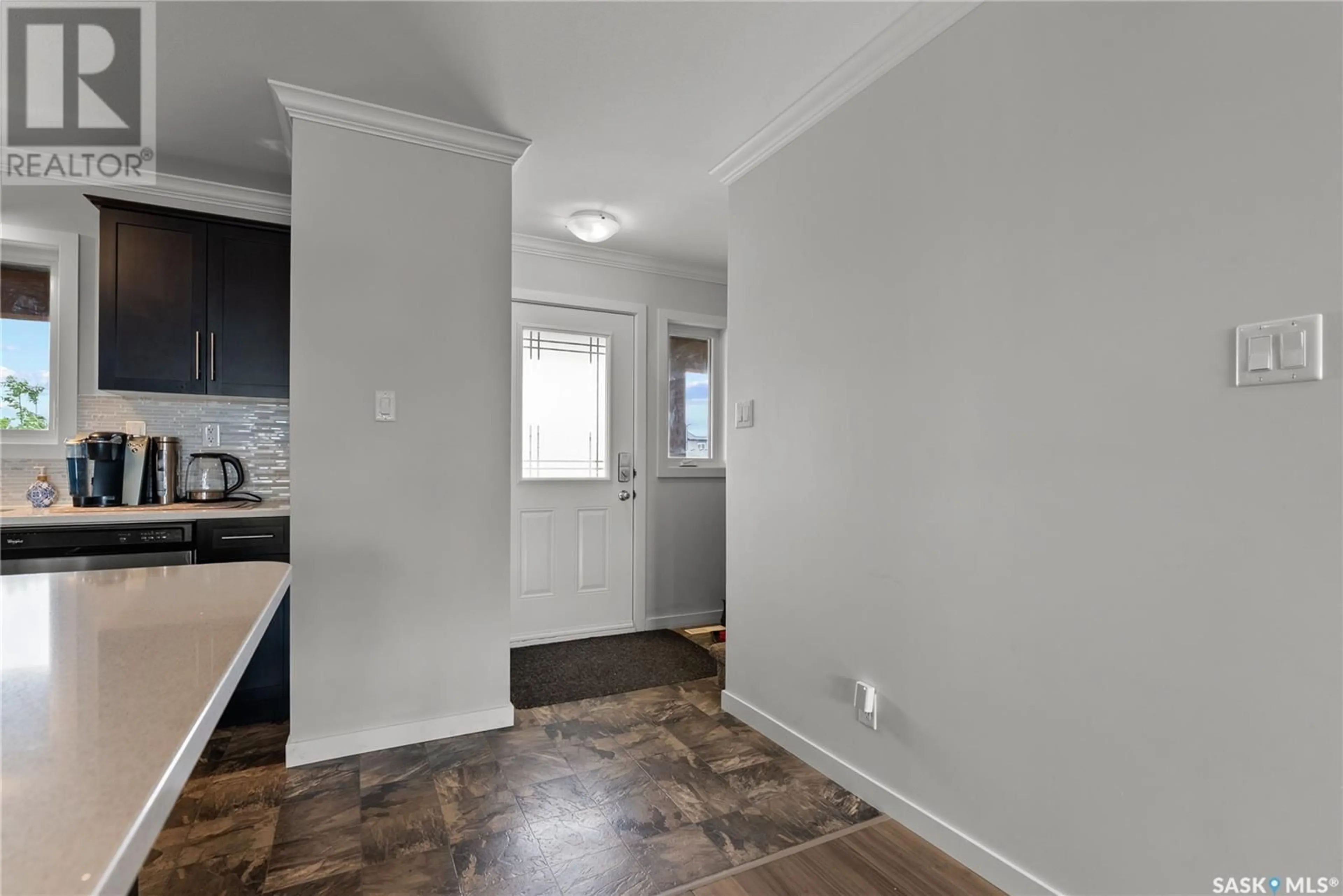 Indoor entryway for 250 - 275 AKHTAR BEND, Saskatoon Saskatchewan S7W0W4