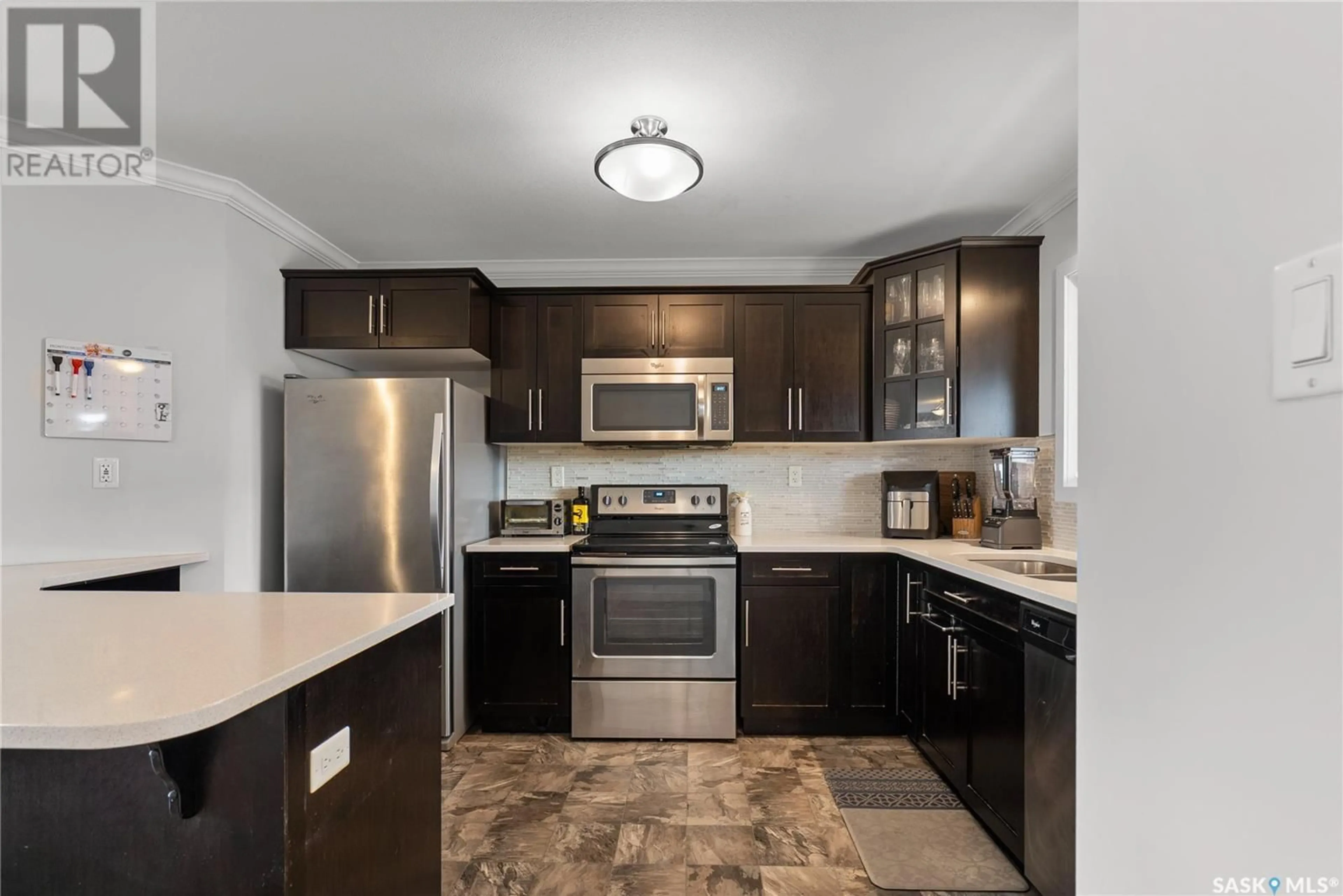 Standard kitchen, ceramic/tile floor for 250 - 275 AKHTAR BEND, Saskatoon Saskatchewan S7W0W4