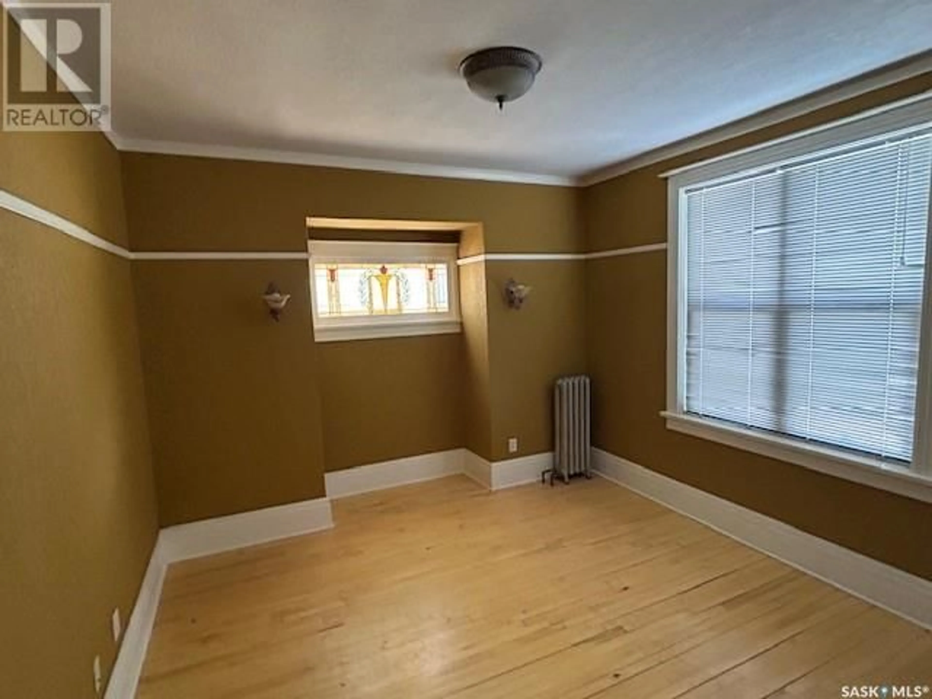 A pic of a room for 2915 VICTORIA AVENUE, Regina Saskatchewan S4T1K8