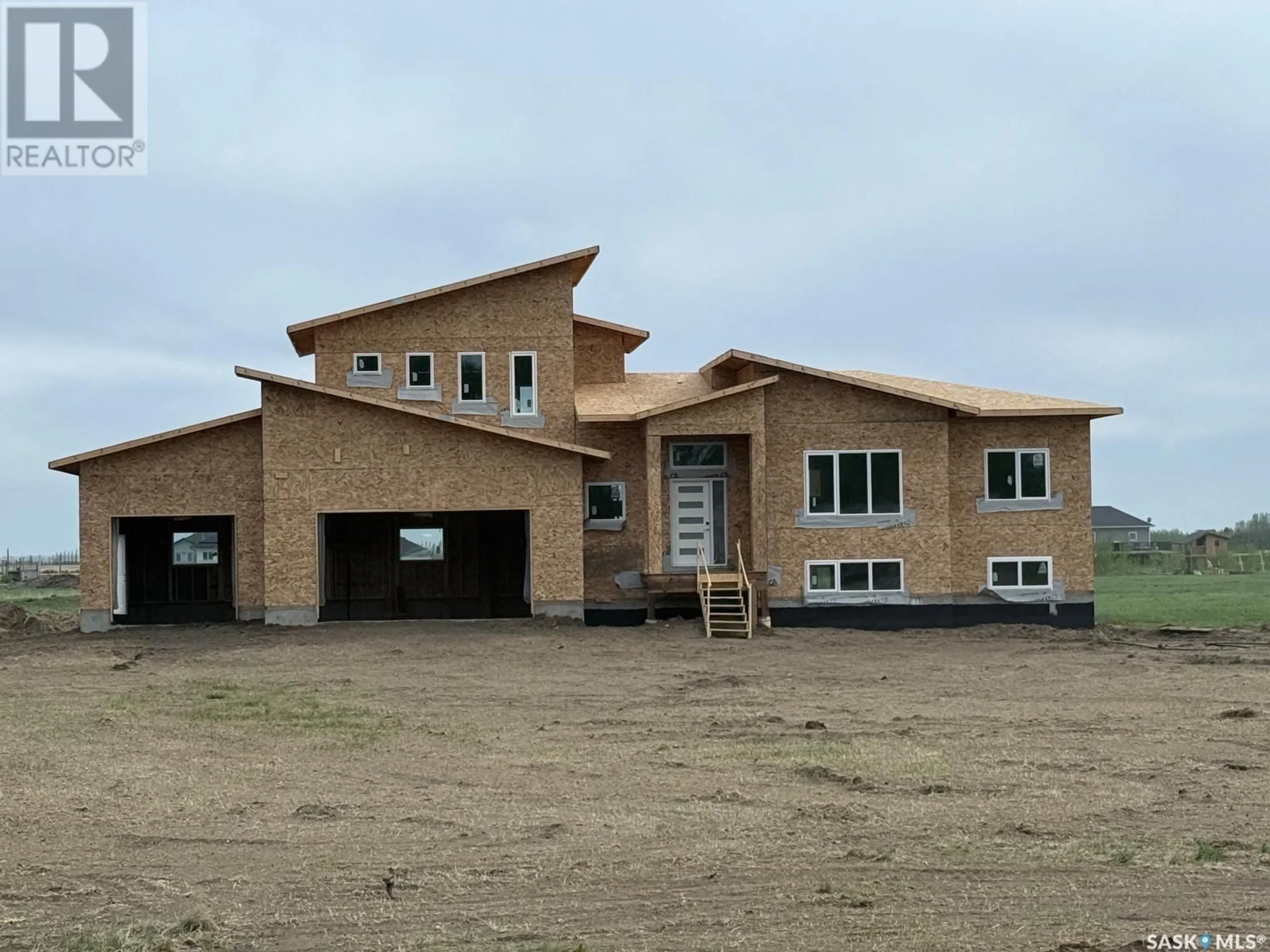Home with vinyl exterior material, building for 94 RIDER PLACE, Dundurn Rm No. 314 Saskatchewan S7C0B6