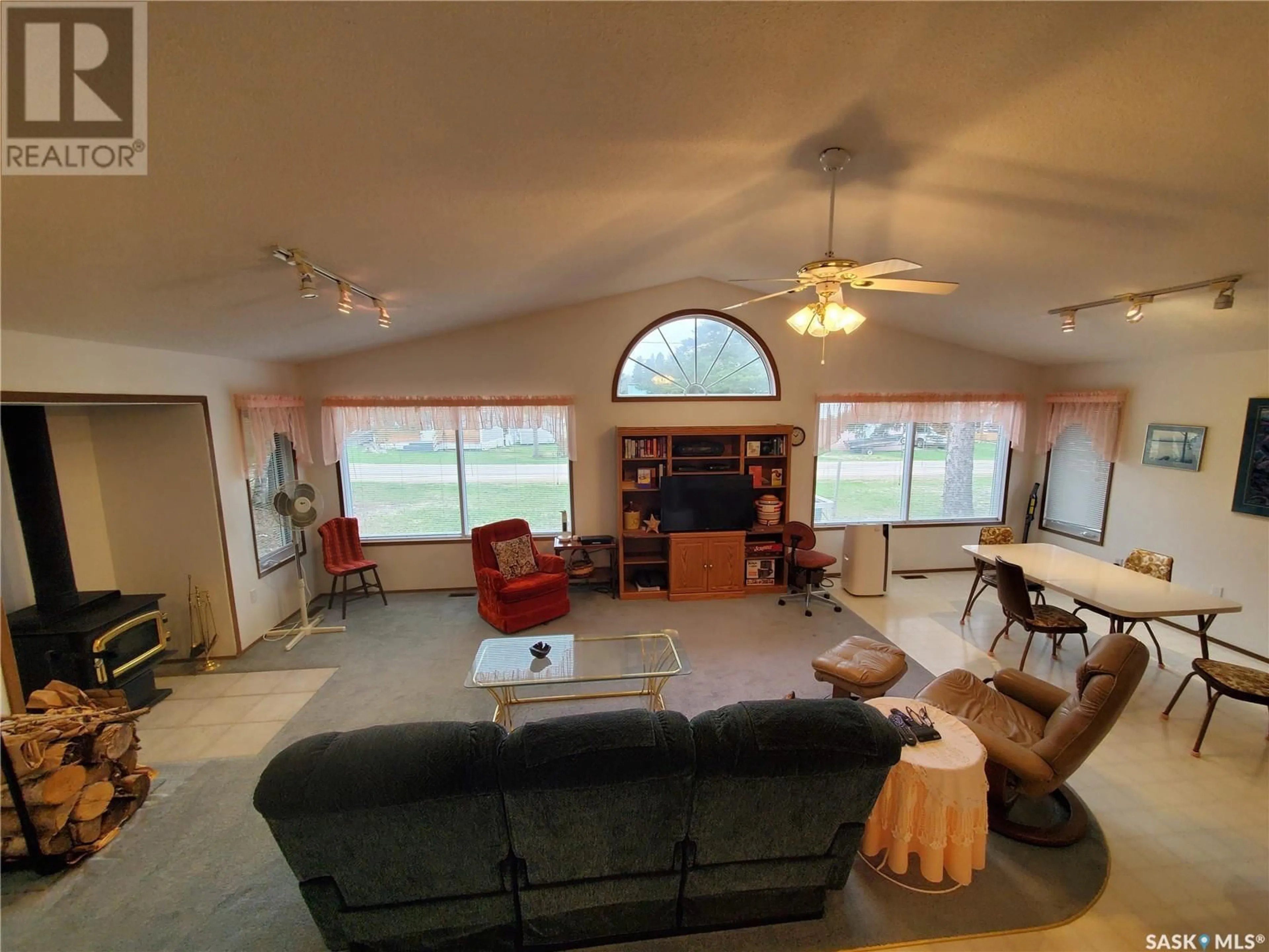 Living room with furniture, unknown for 905 TOGO AVENUE, Kamsack Saskatchewan S0A1S0