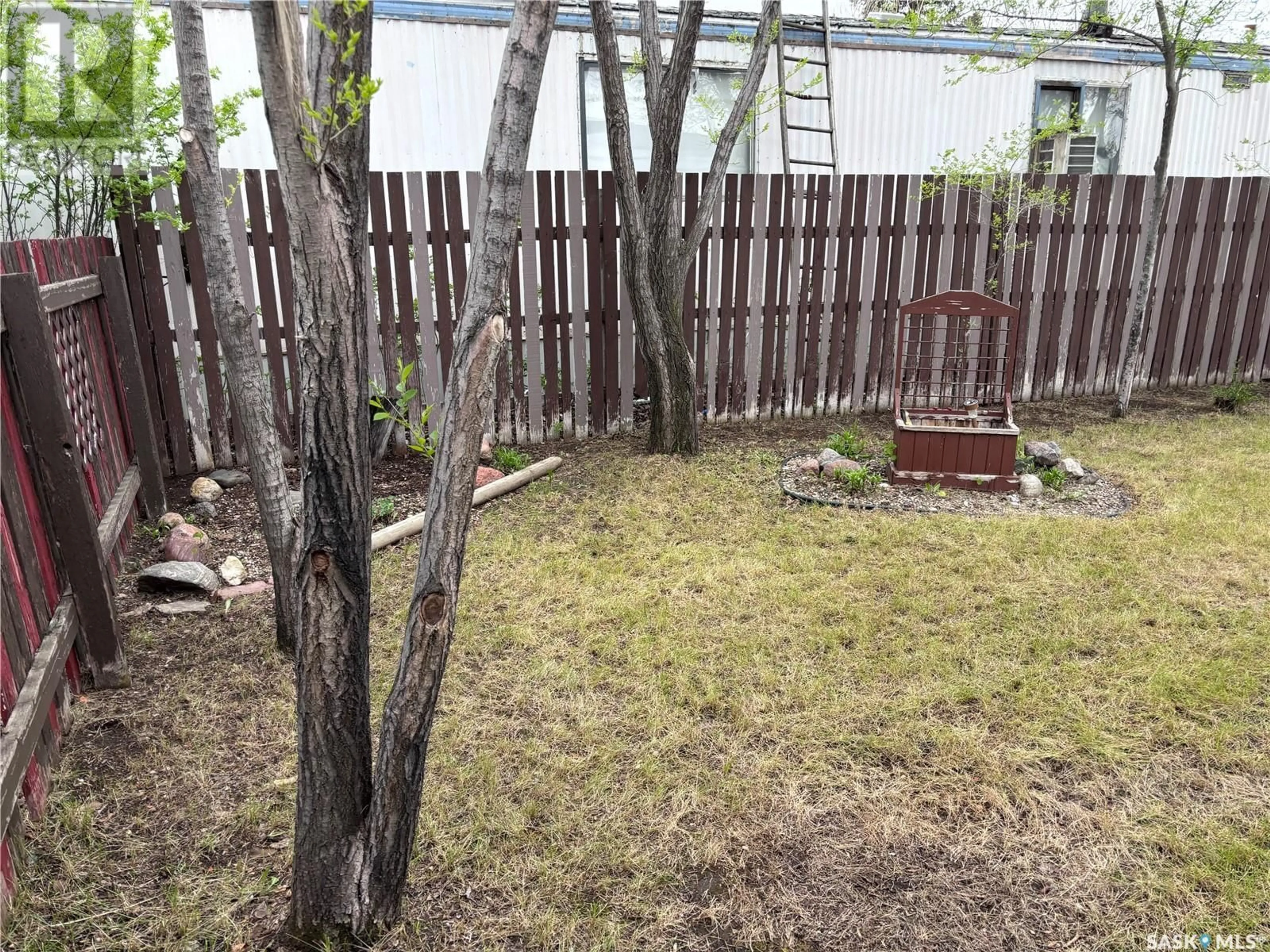 Patio, forest/trees view for Swift Current Saskatchewan S9H3X6