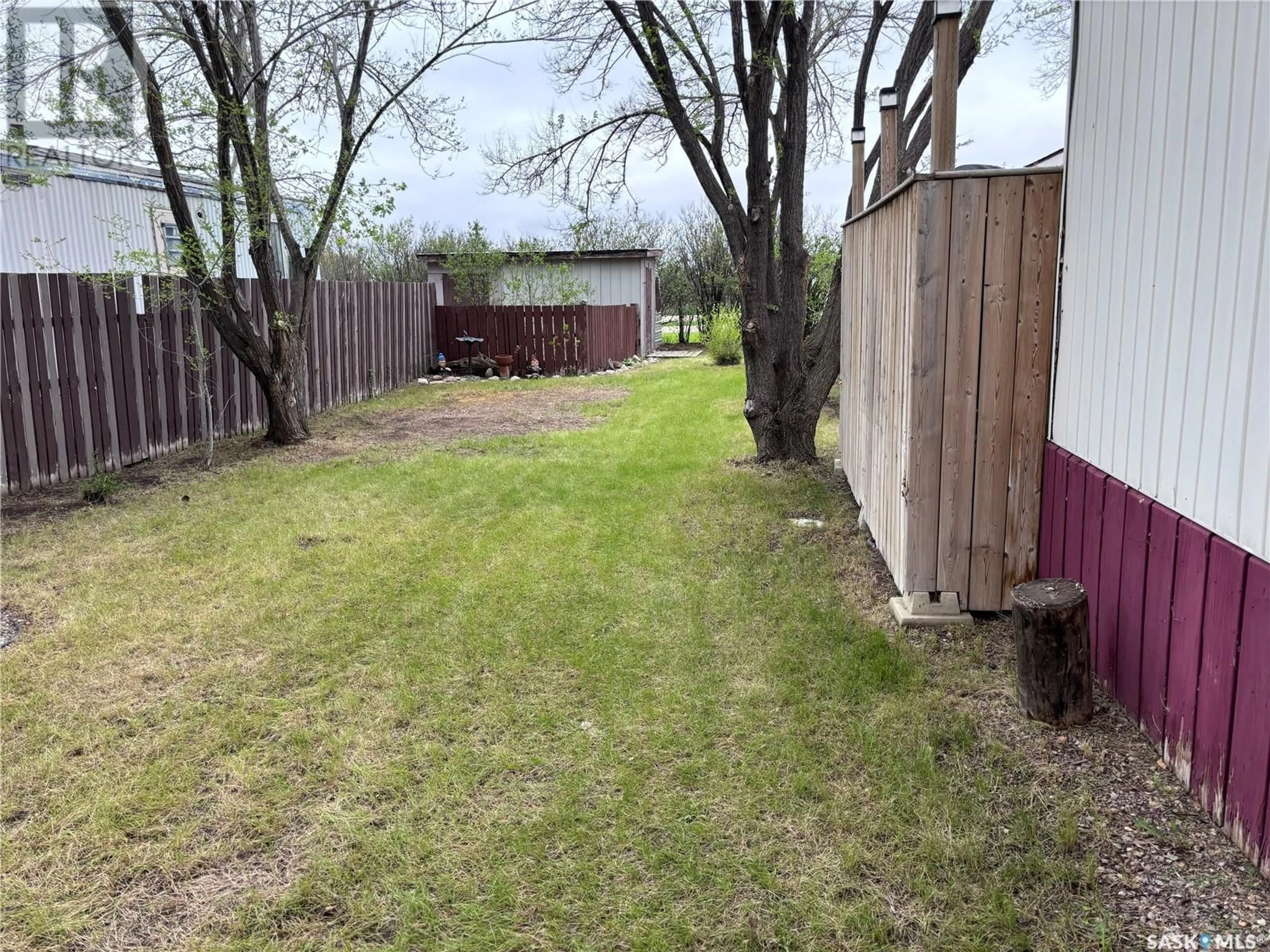 A pic from outside/outdoor area/front of a property/back of a property/a pic from drone, street for Swift Current Saskatchewan S9H3X6
