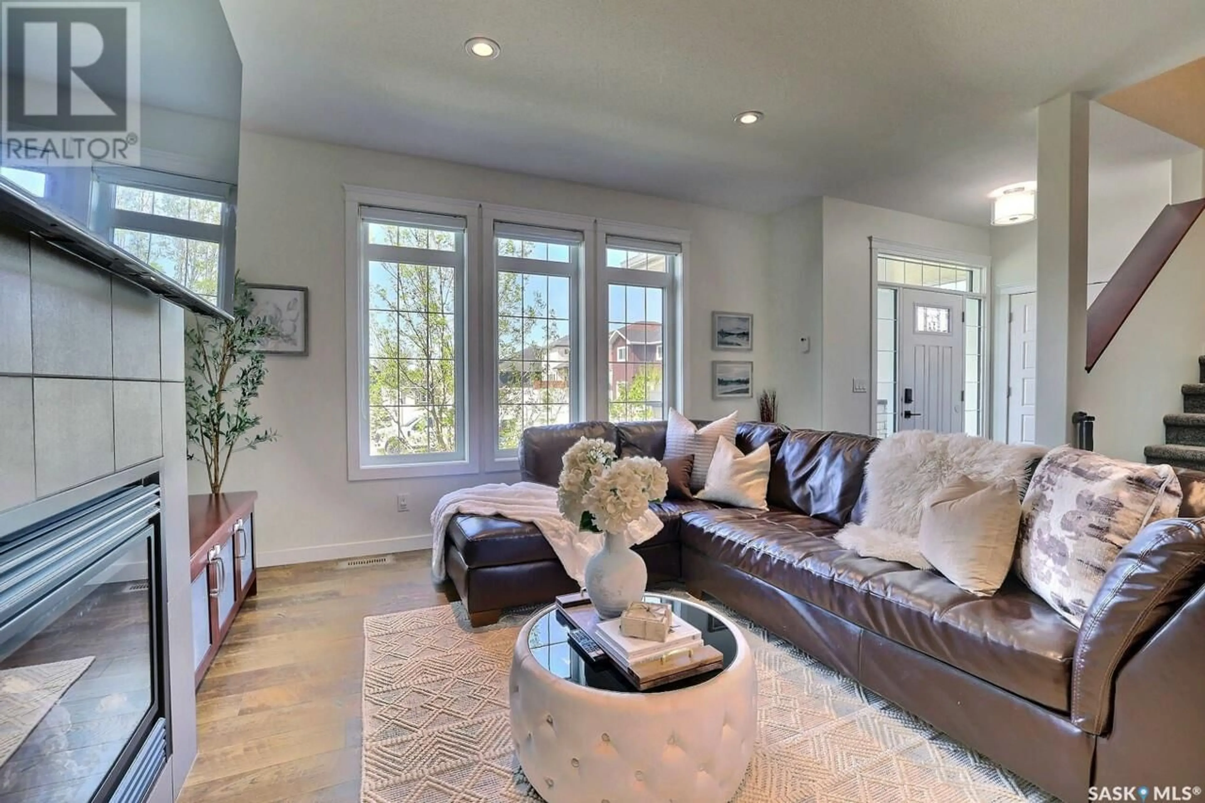 Living room with furniture, unknown for 4509 GREEN APPLE DRIVE, Regina Saskatchewan S4V3H4
