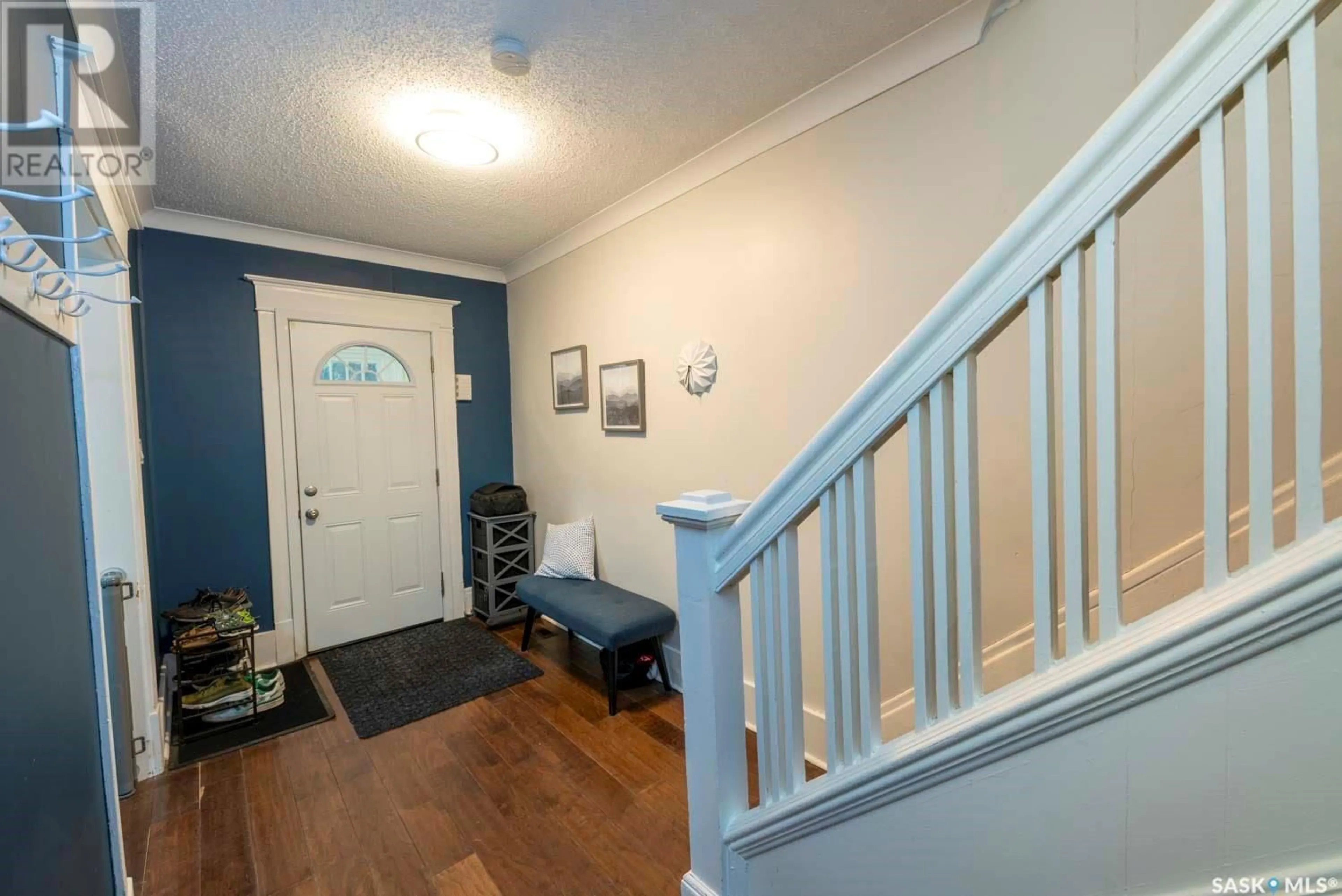Indoor entryway for 2329 MONTREAL STREET, Regina Saskatchewan S4P1L9