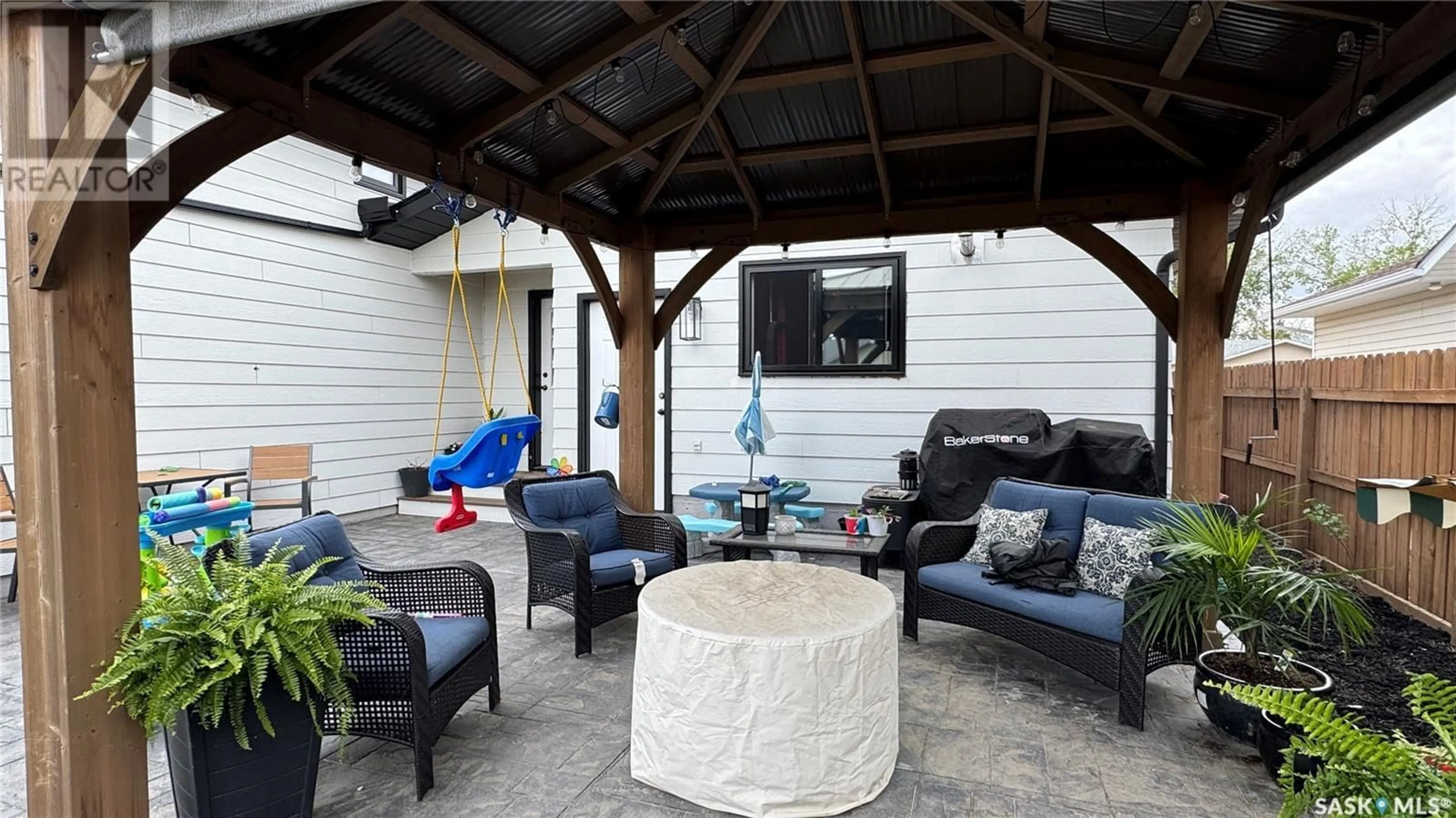 Patio, street for 411 MCGILLIVRAY STREET, Outlook Saskatchewan S0L2N0