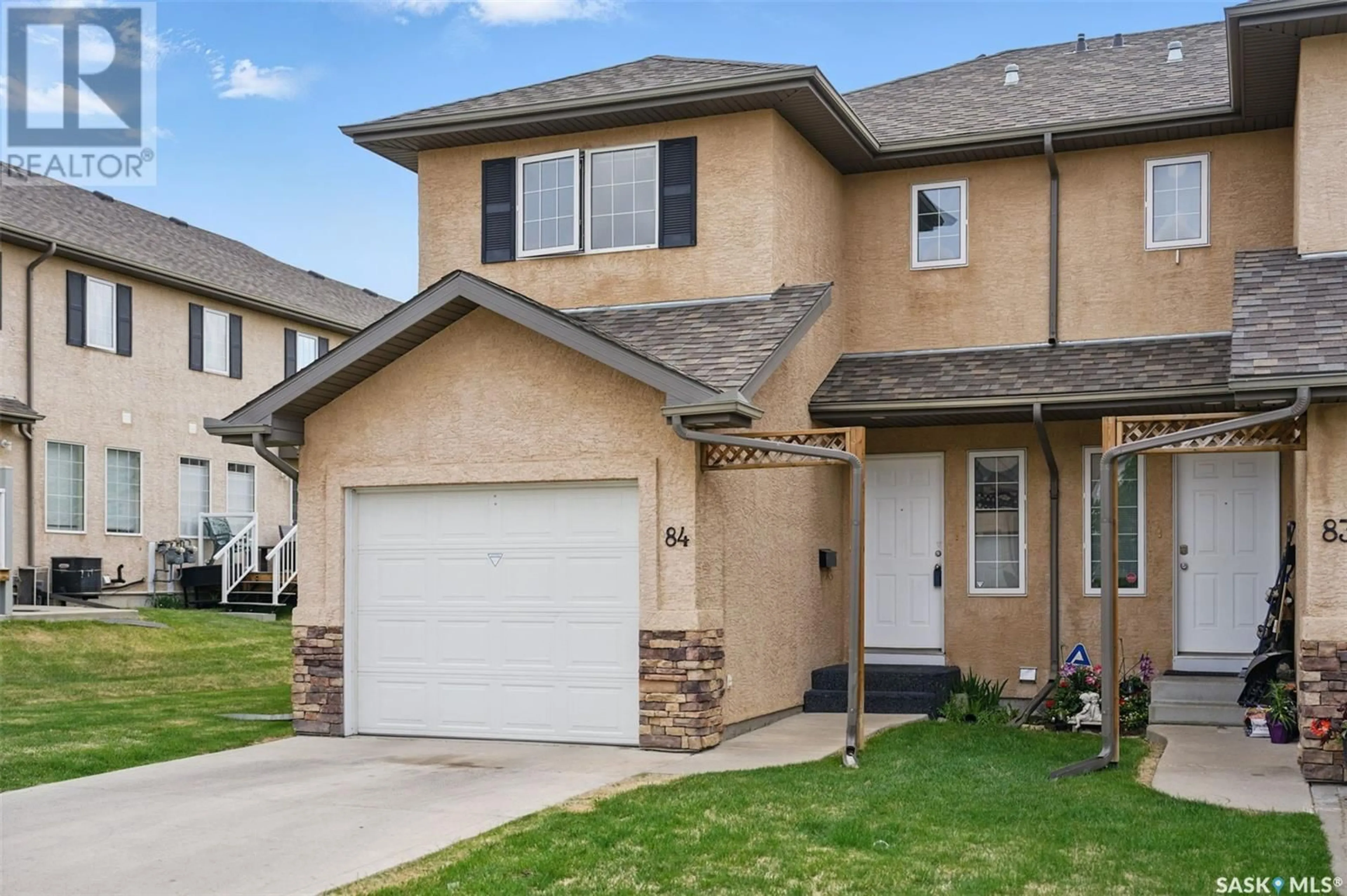 Home with vinyl exterior material, street for 118 - 84 PAWLYCHENKO LANE, Saskatoon Saskatchewan S7V1K1