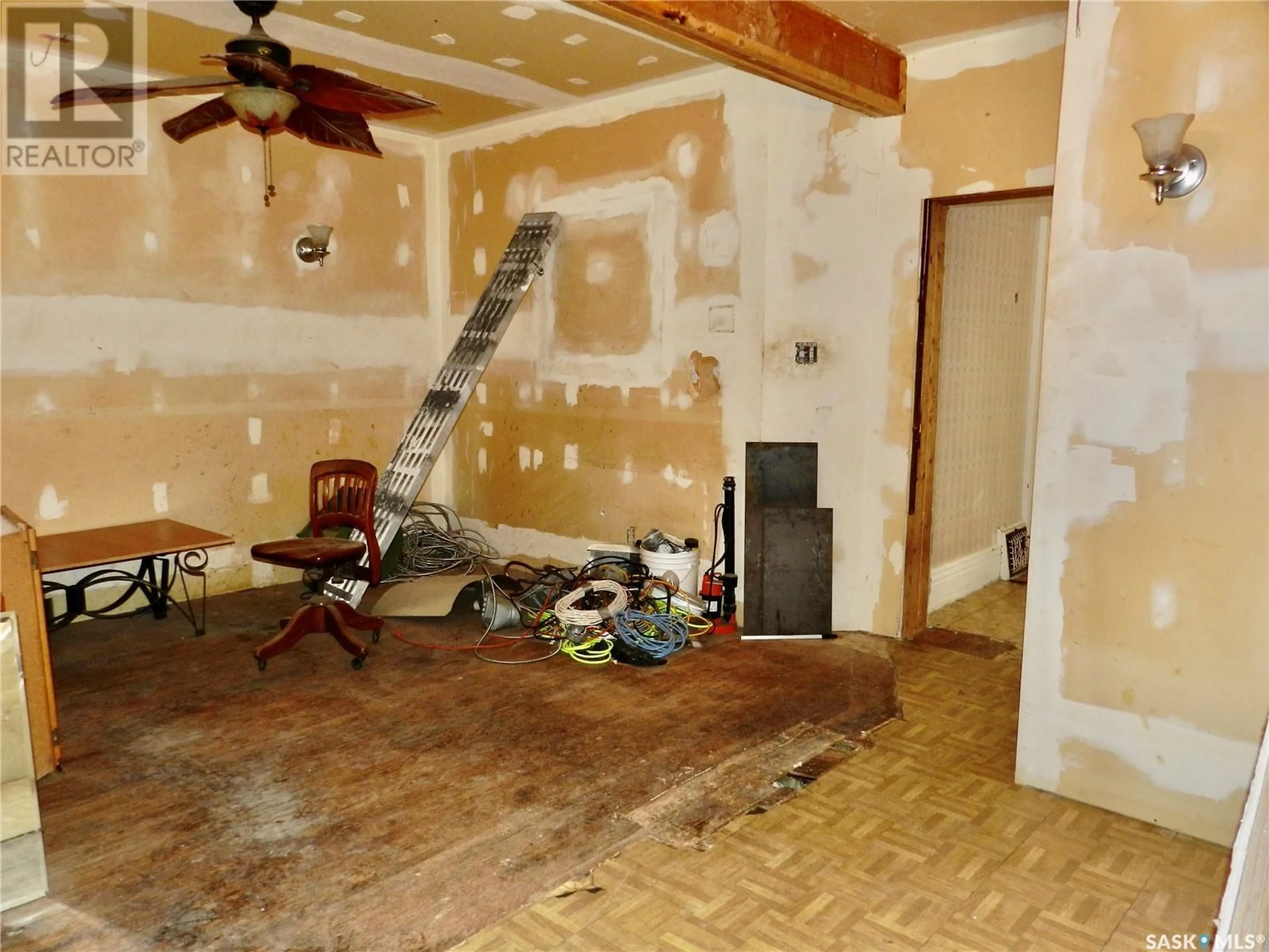 A pic of a room for 431 COTEAU STREET, Moose Jaw Saskatchewan S6H5E1
