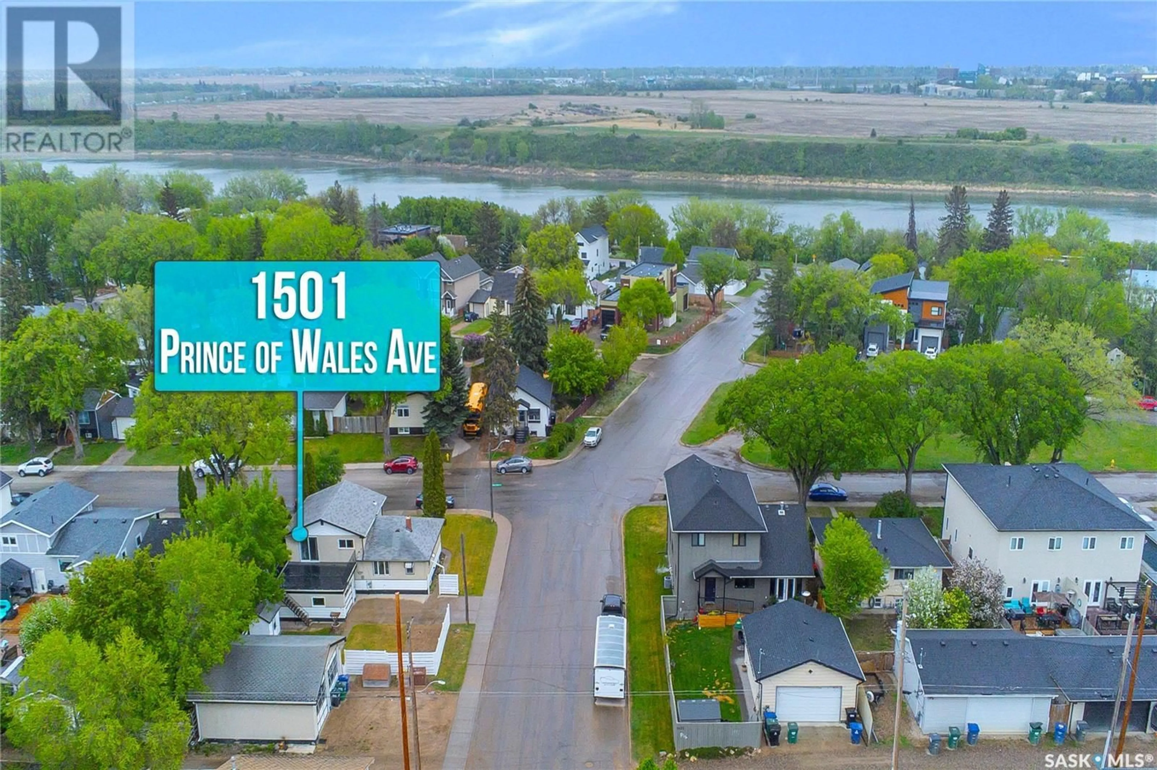 A pic from outside/outdoor area/front of a property/back of a property/a pic from drone, water/lake/river/ocean view for 1501 PRINCE OF WALES AVENUE, Saskatoon Saskatchewan S7K3E1