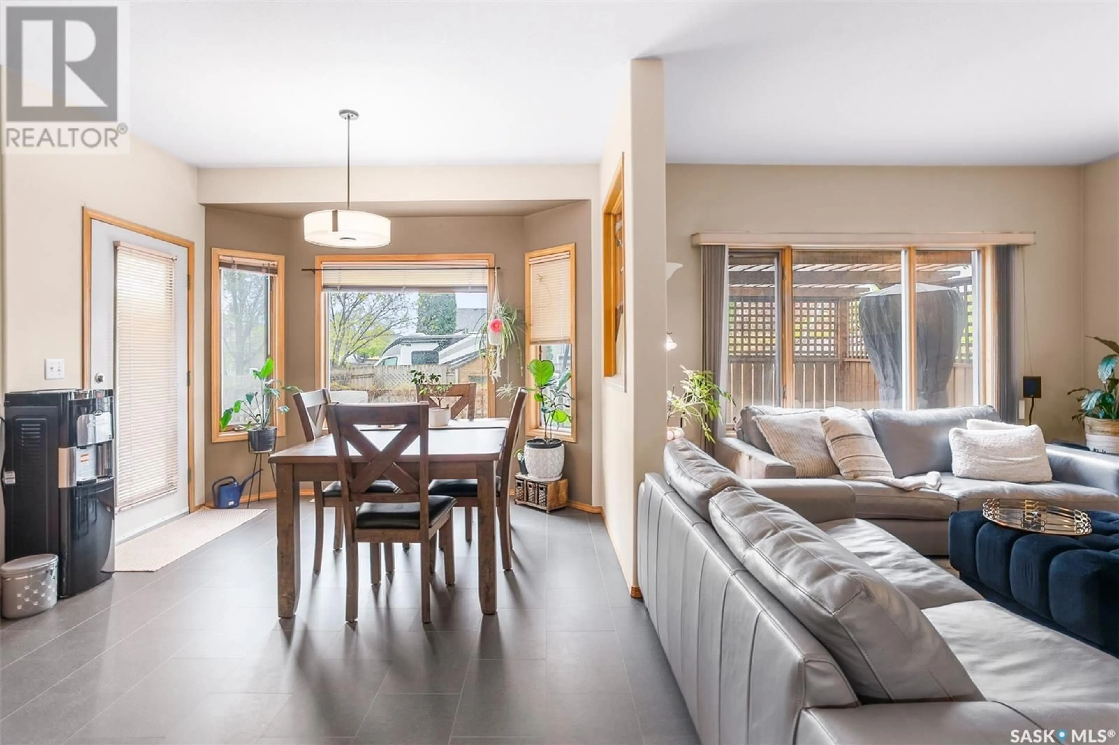 Living room with furniture, unknown for 138 EASTMAN COVE, Saskatoon Saskatchewan S7N4K9