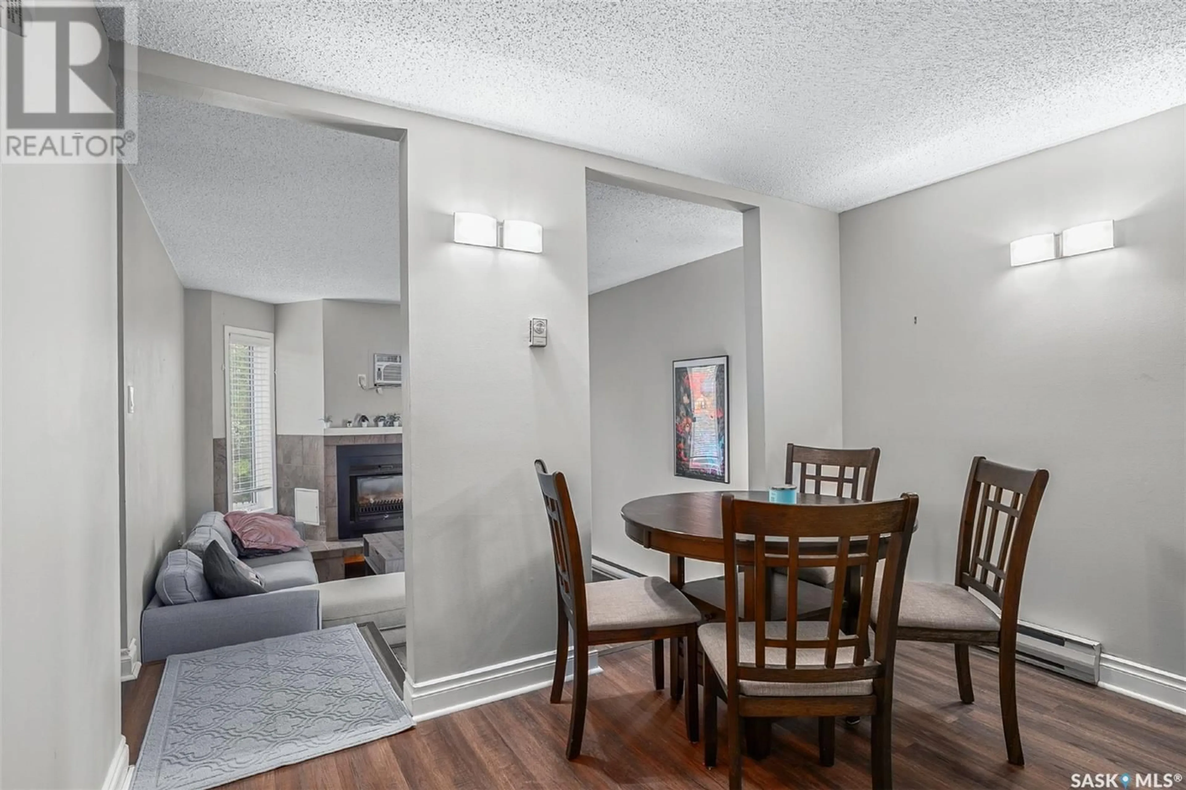 Living room with furniture, unknown for 211 - 114 CLARENCE AVENUE, Saskatoon Saskatchewan S7N1H1