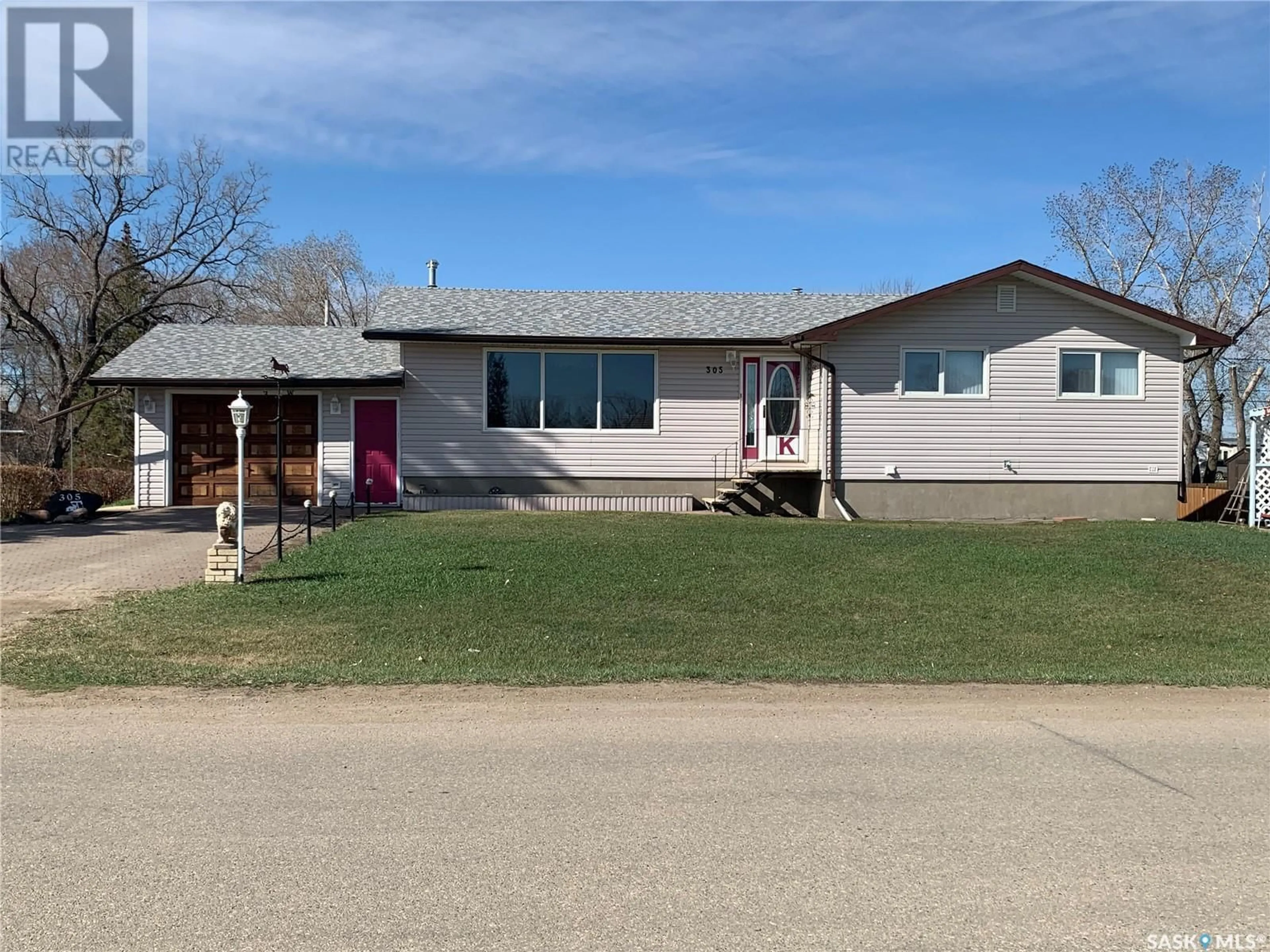 Unknown for 305 RAILWAY AVENUE, Midale Saskatchewan S0C1S0