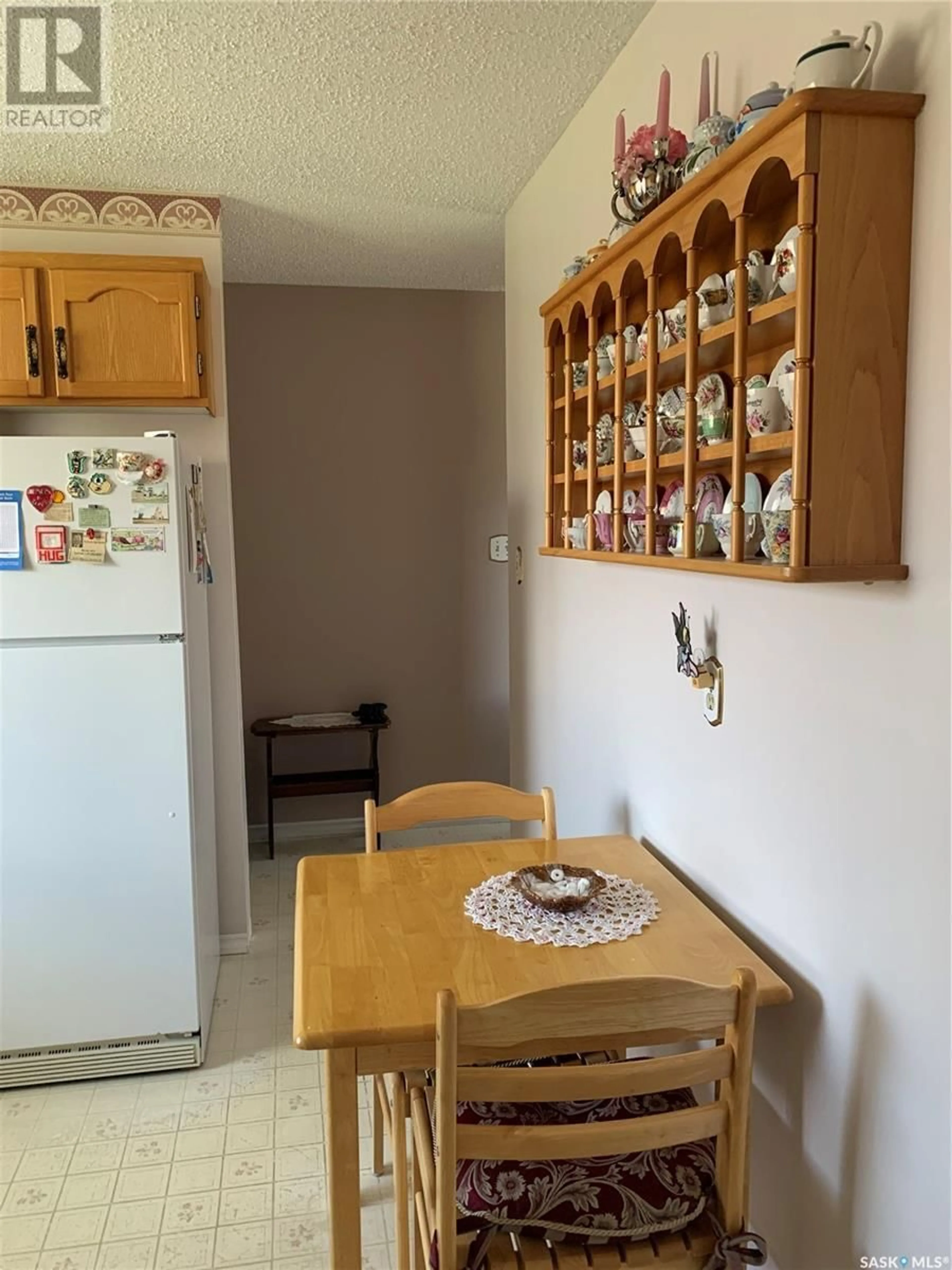 Standard kitchen, unknown for 305 RAILWAY AVENUE, Midale Saskatchewan S0C1S0