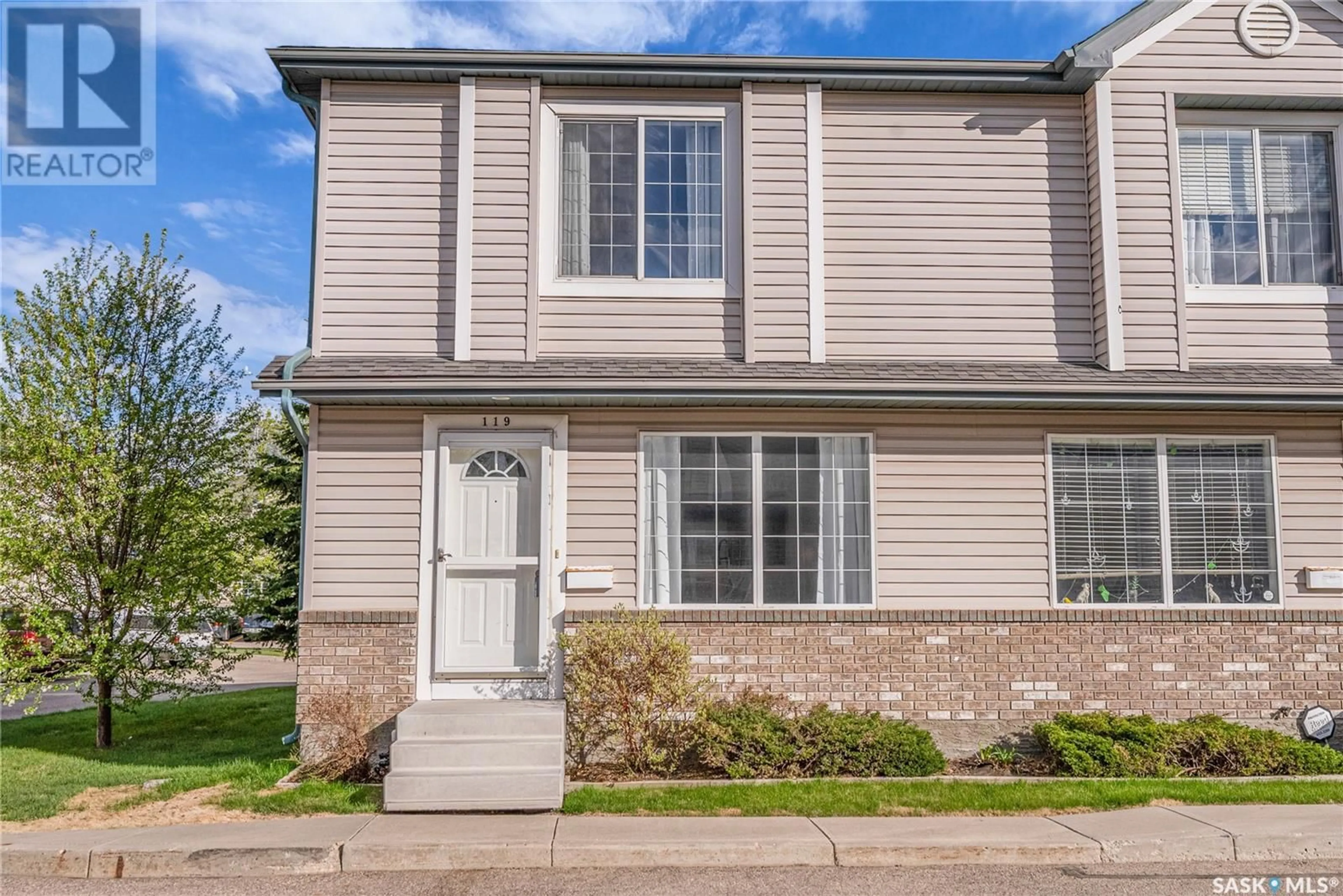 Home with vinyl exterior material, street for 663 - 119 BECKETT CRESCENT, Saskatoon Saskatchewan S7N4W8