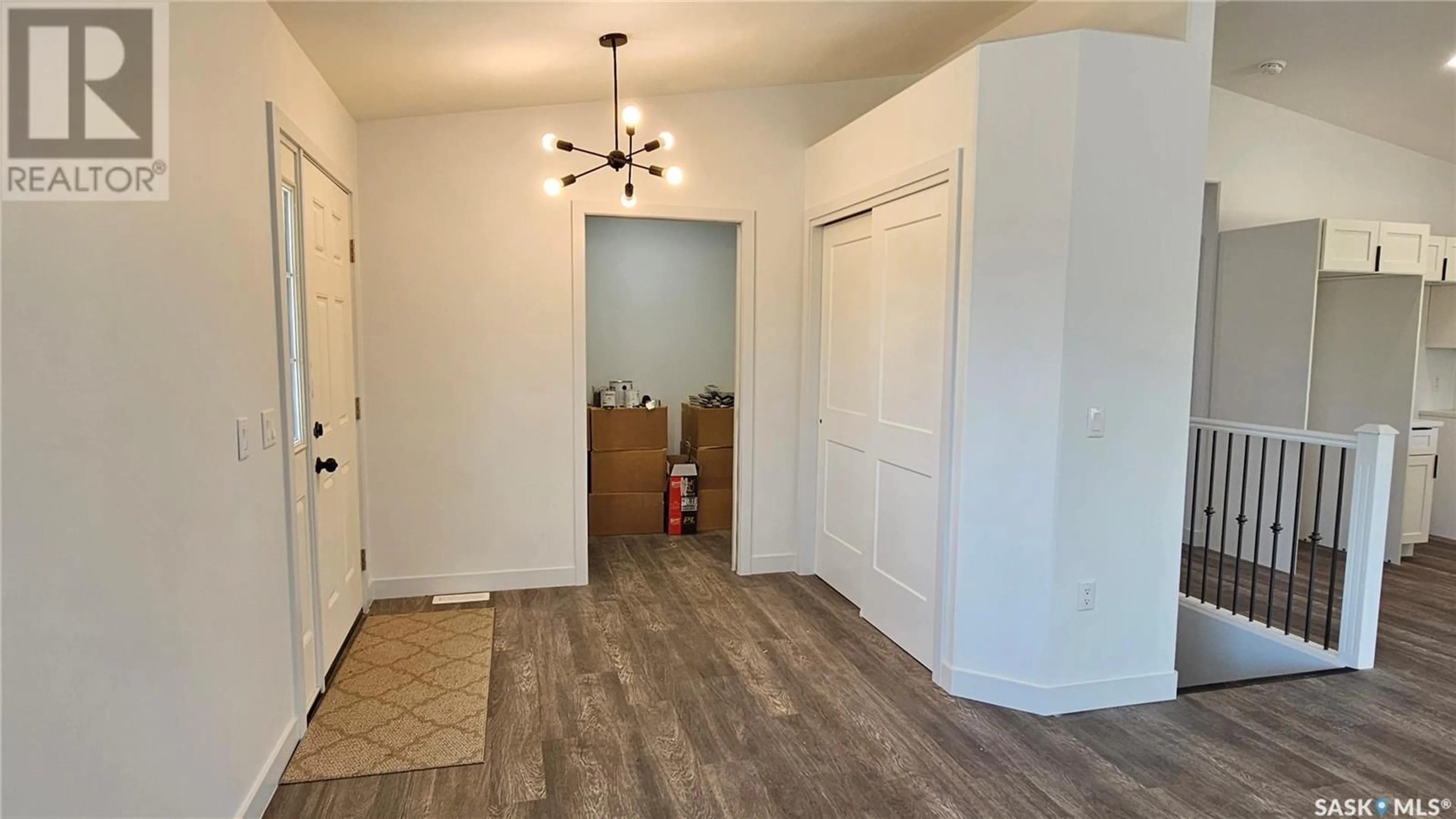Indoor entryway for 14 SCOTT BAY, Muenster Saskatchewan S0K2Y0