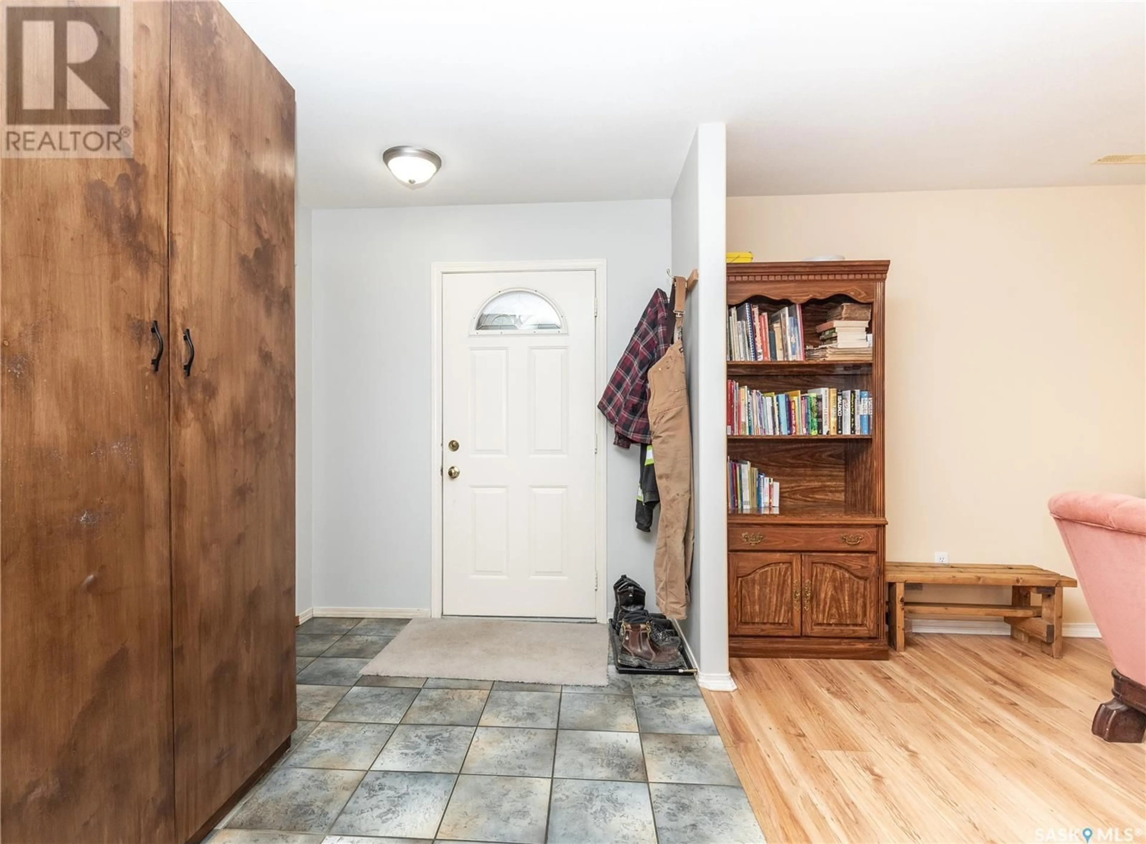 Indoor entryway for BORDEN ACREAGE, Great Bend Rm No. 405 Saskatchewan S0K0N0