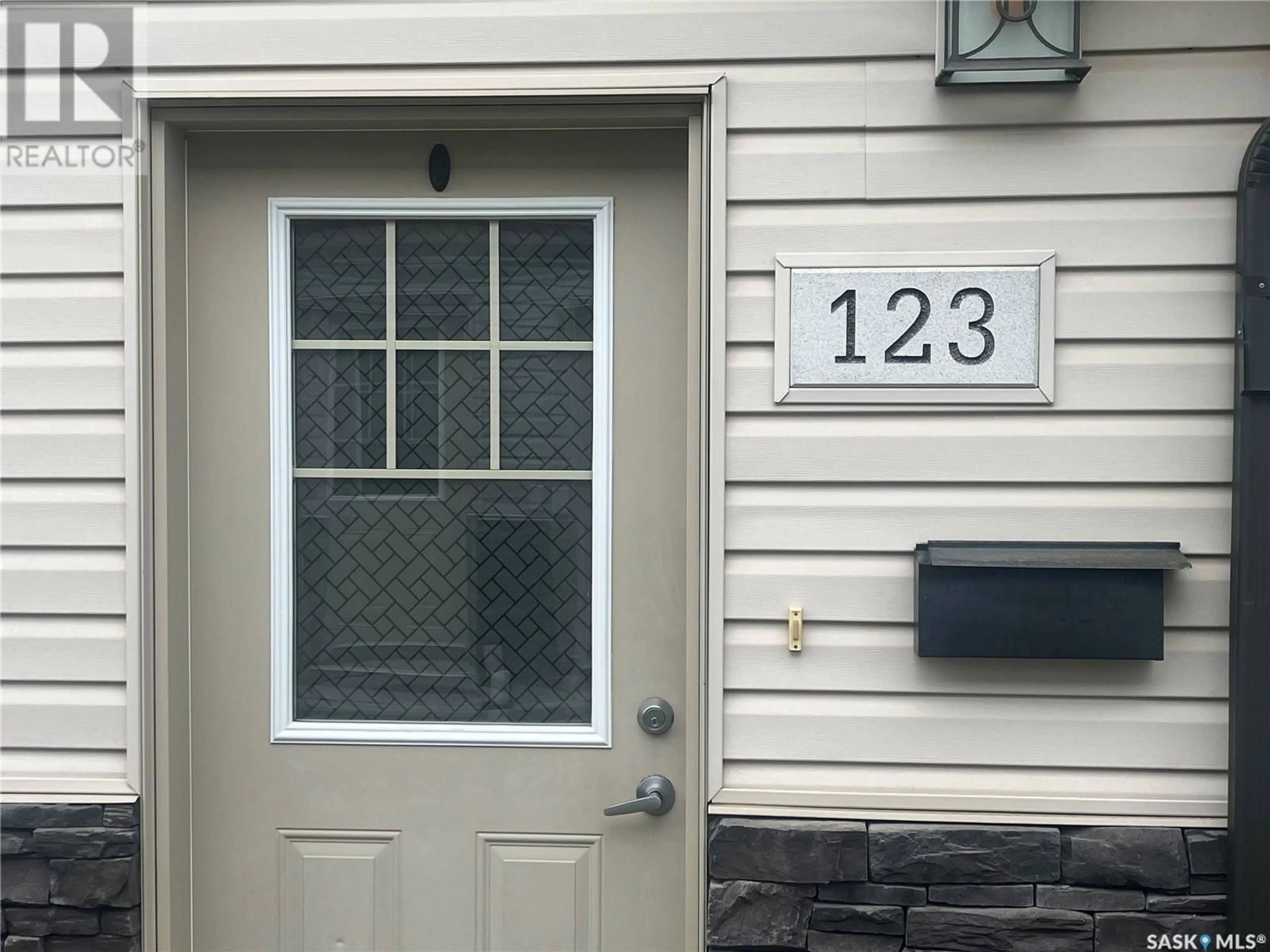 Home with vinyl exterior material, street for 123 5059 JAMES HILL ROAD, Regina Saskatchewan S4W0B9